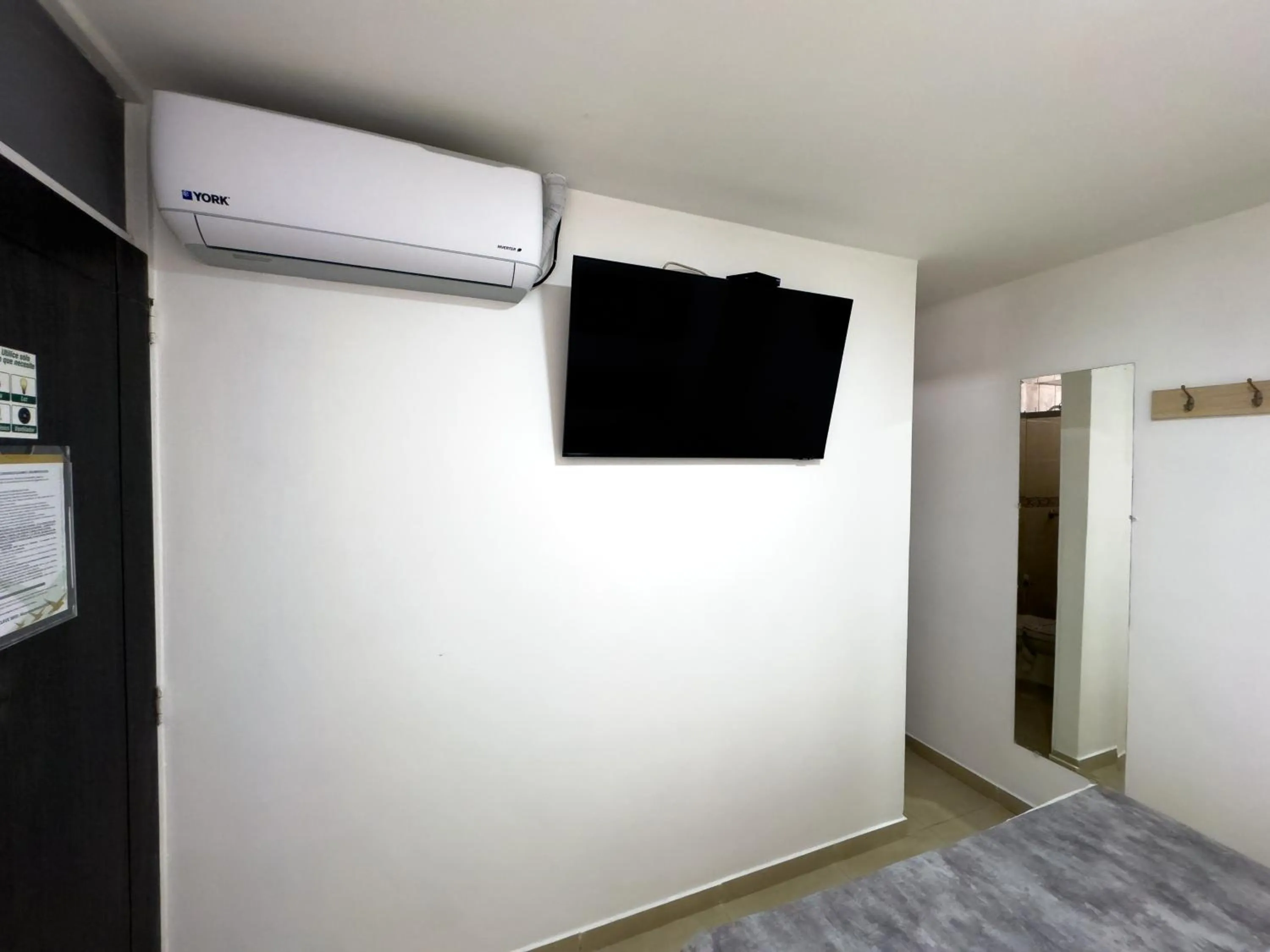 Bed in Hotel Alcaravan Medellín