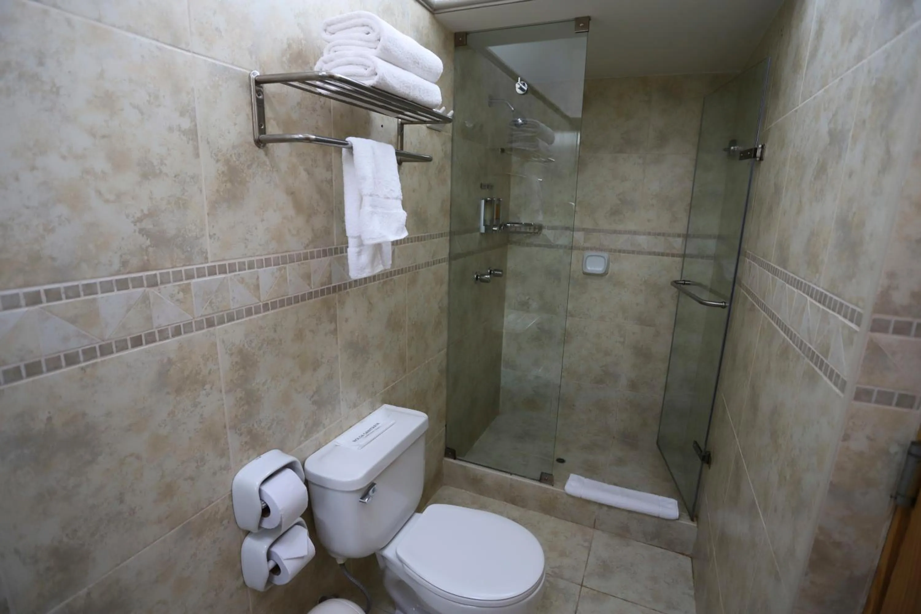 Shower in Casa Andina Standard Chincha