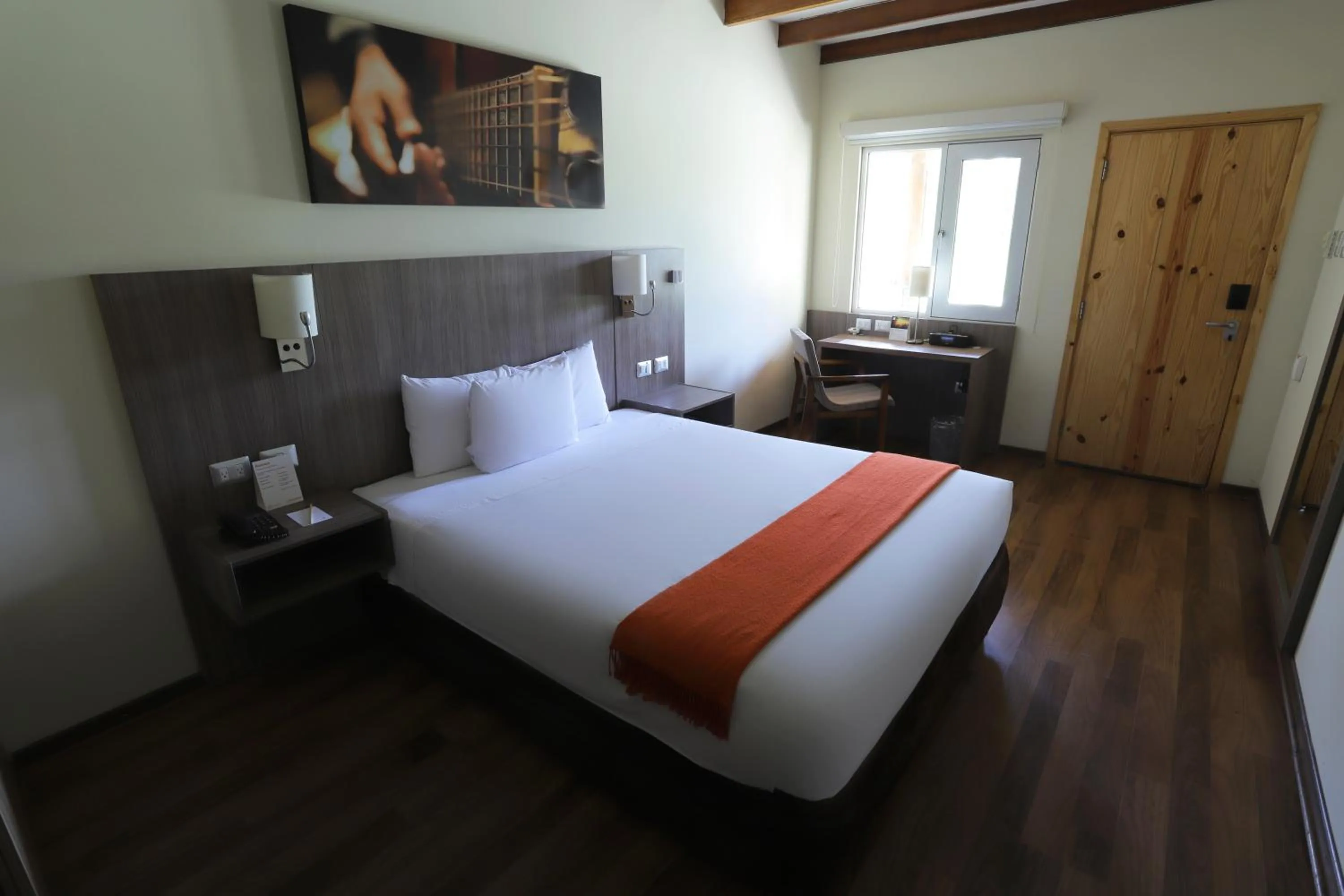 Shower, Bed in Casa Andina Standard Chincha