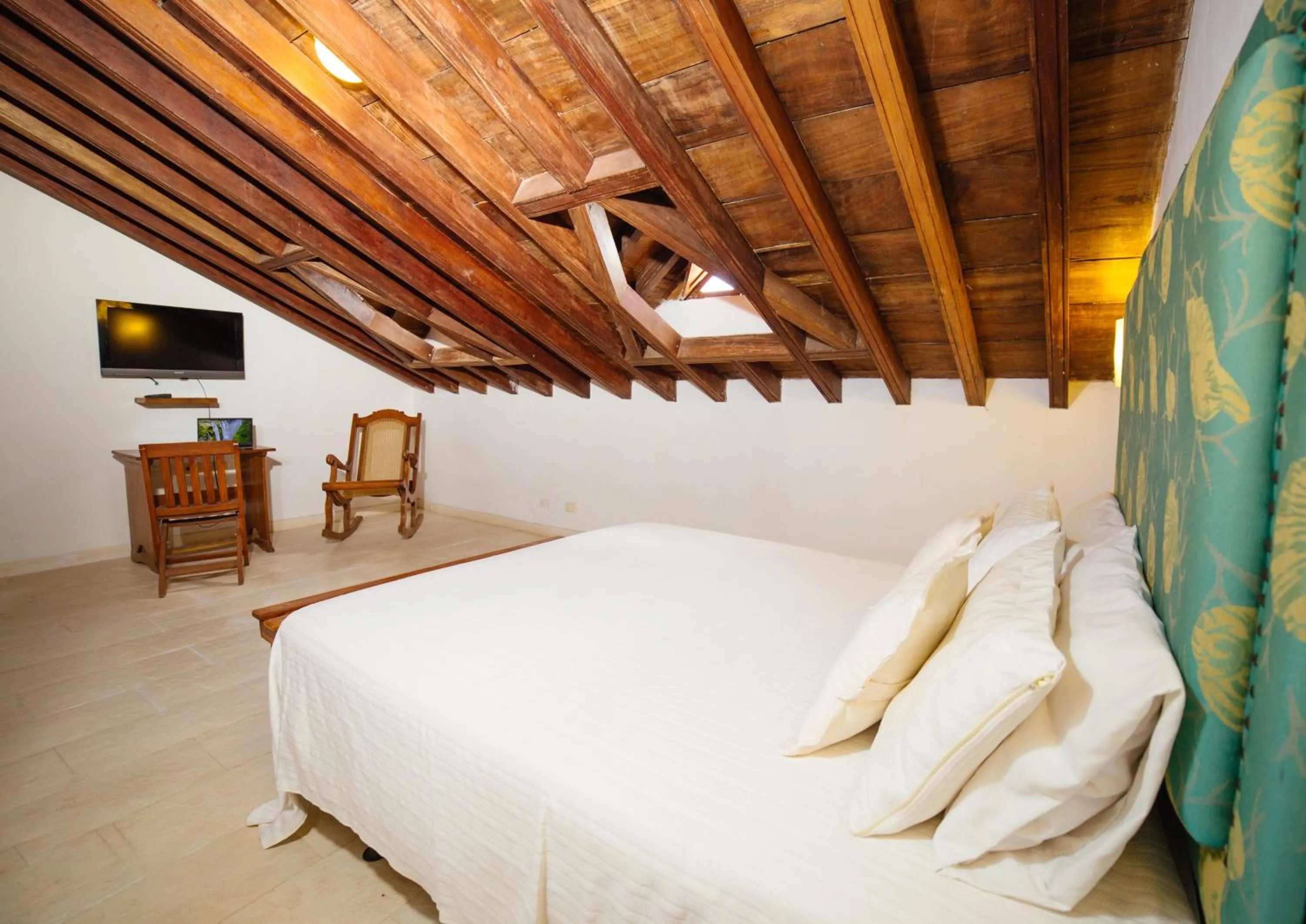 Photo of the whole room, Bed in Bioma Boutique Hotel