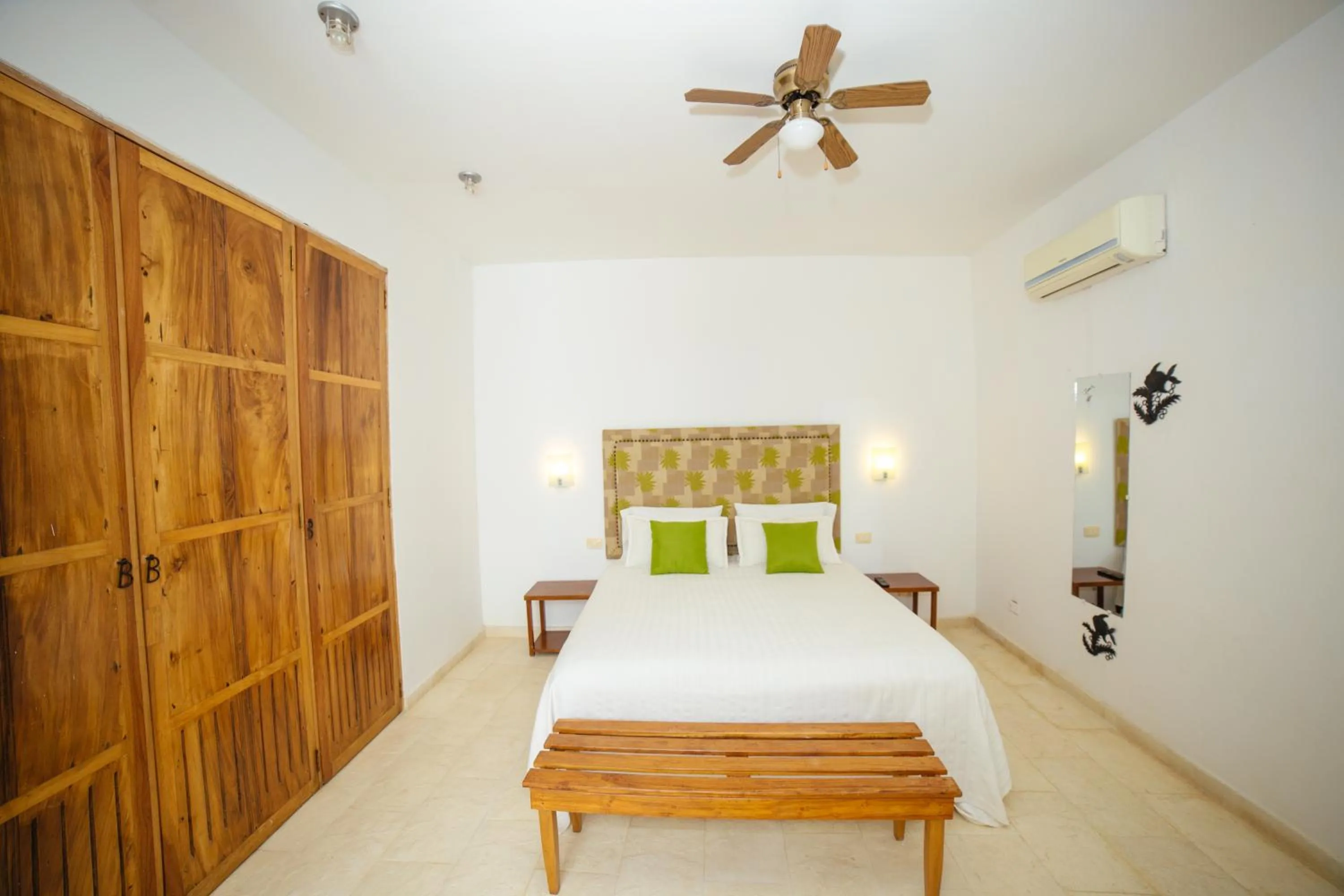 Photo of the whole room, Bed in Bioma Boutique Hotel