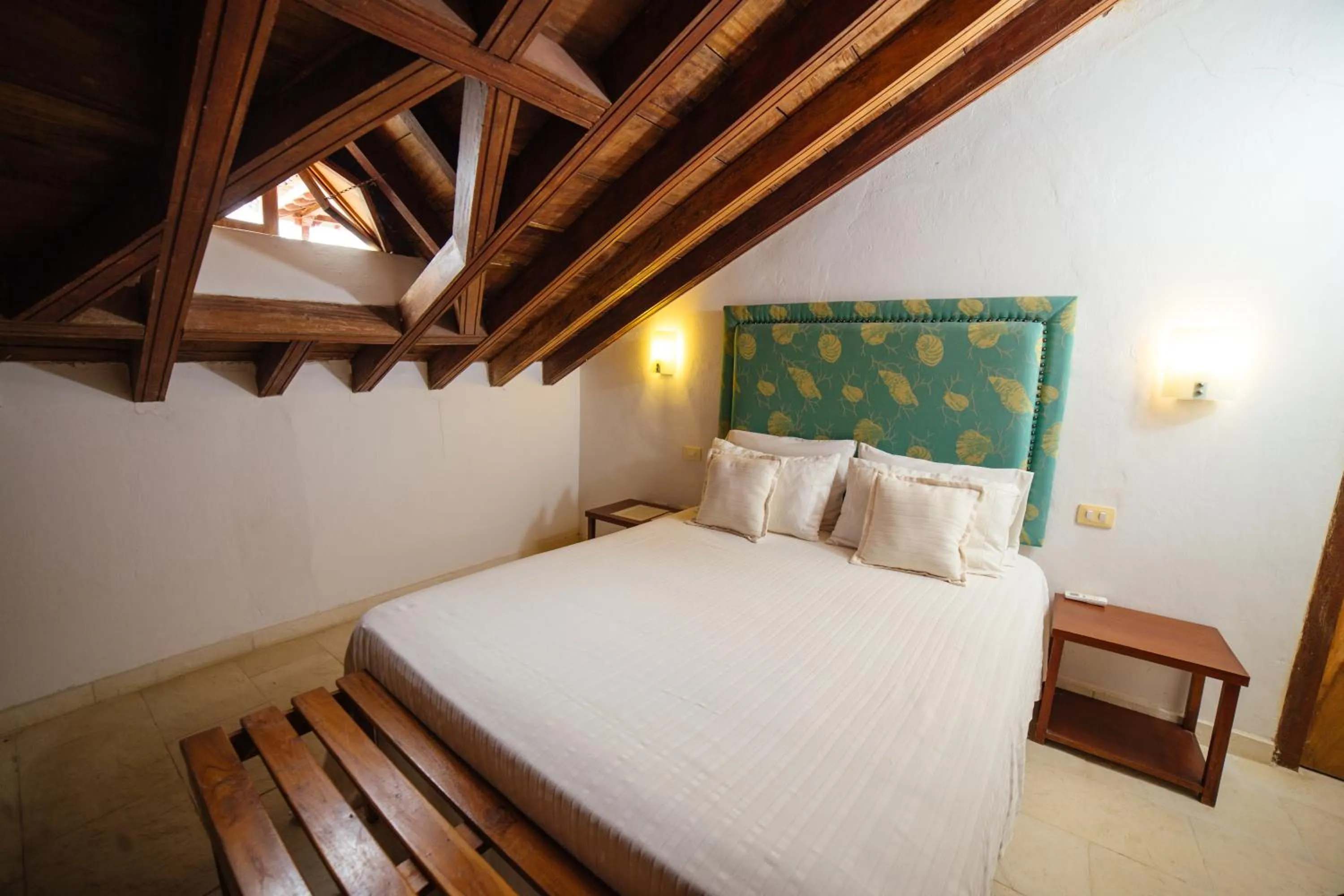 Photo of the whole room, Bed in Bioma Boutique Hotel