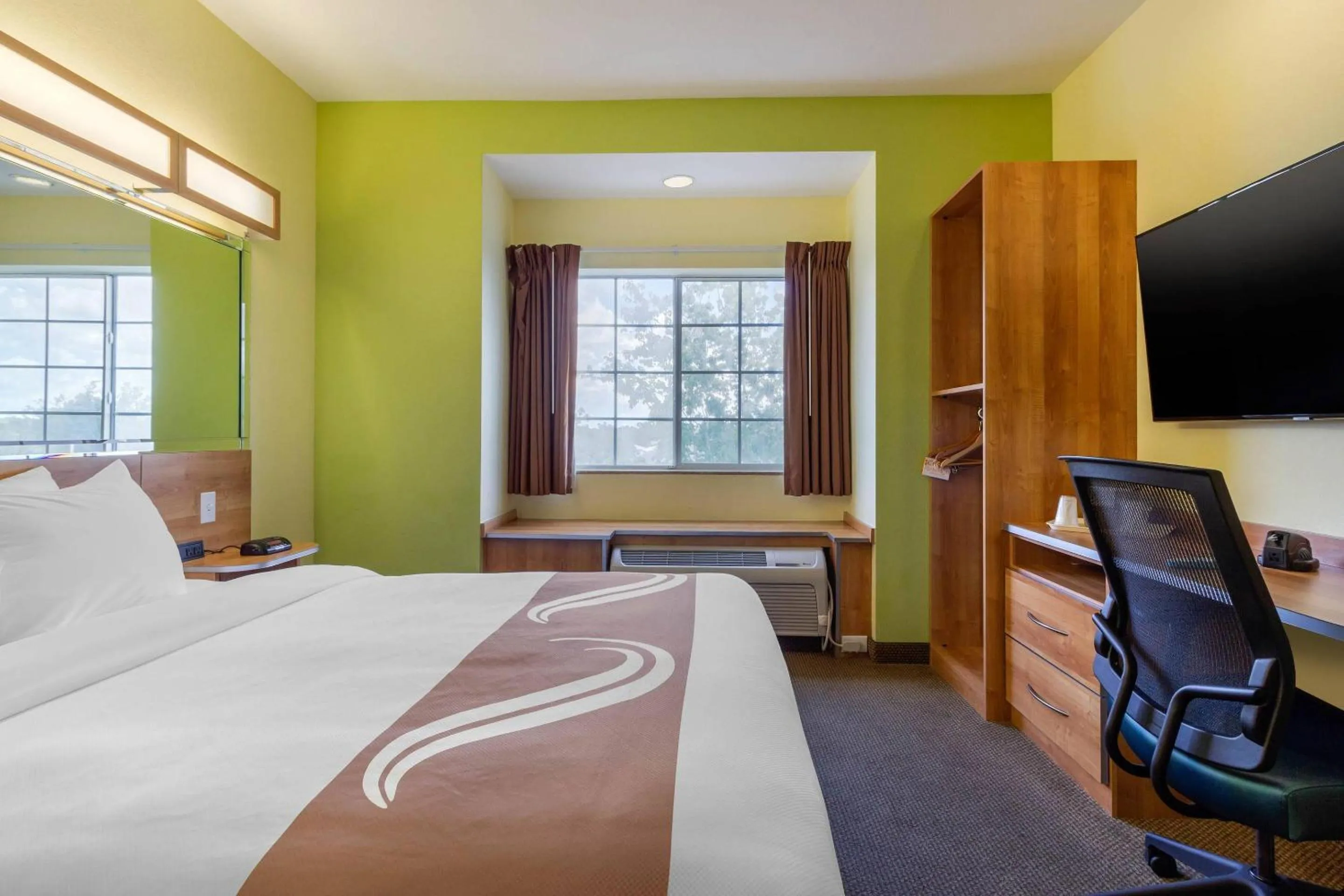 Bedroom, Bed in Quality Inn & Suites Lehigh Acres Fort Myers