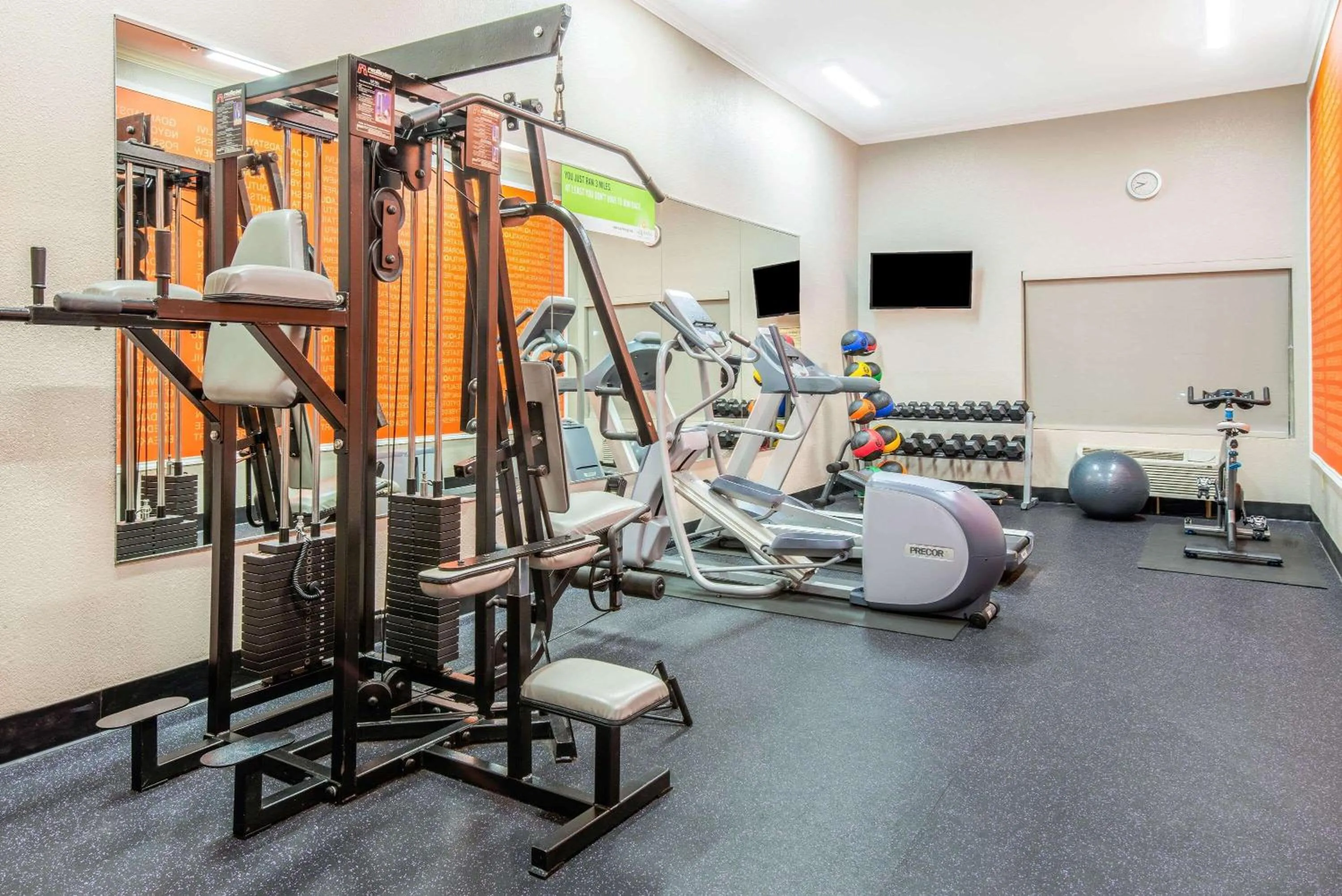 Fitness centre/facilities in La Quinta by Wyndham Gainesville