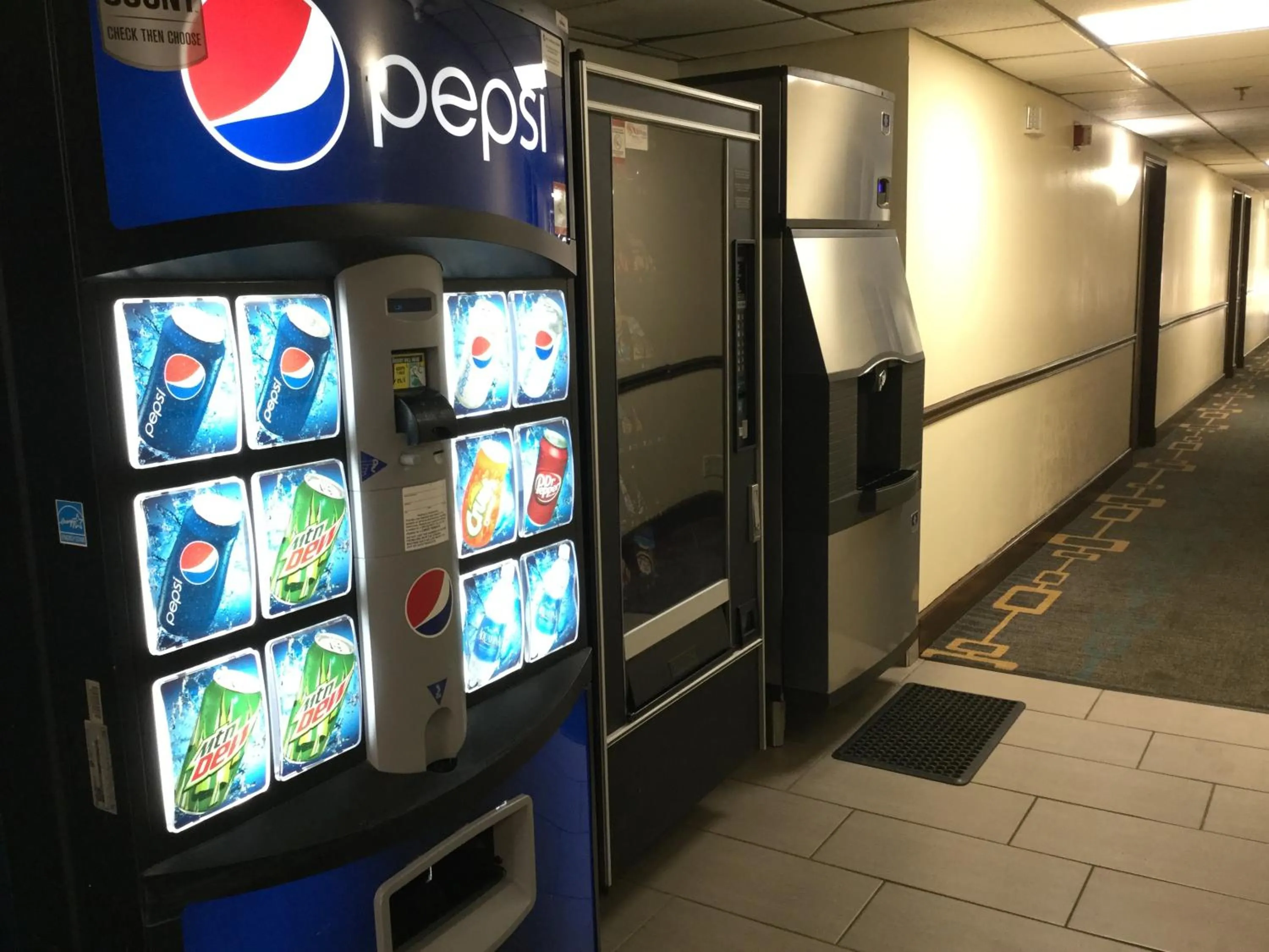 On site in Super8 by Wyndham NEARBY Clearwater St Petersburg International Airport