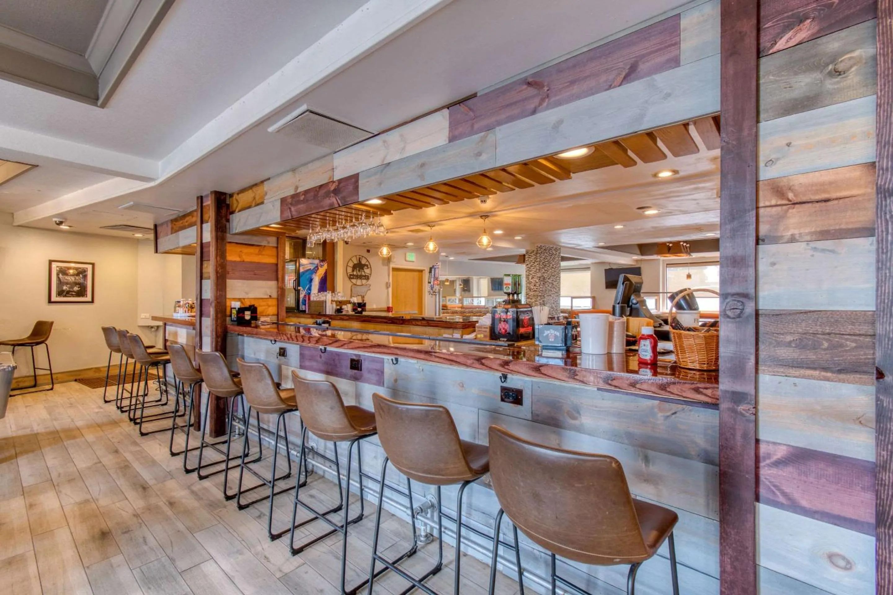 Lounge or bar, Lounge/Bar in Clarion Hotel Denver Central