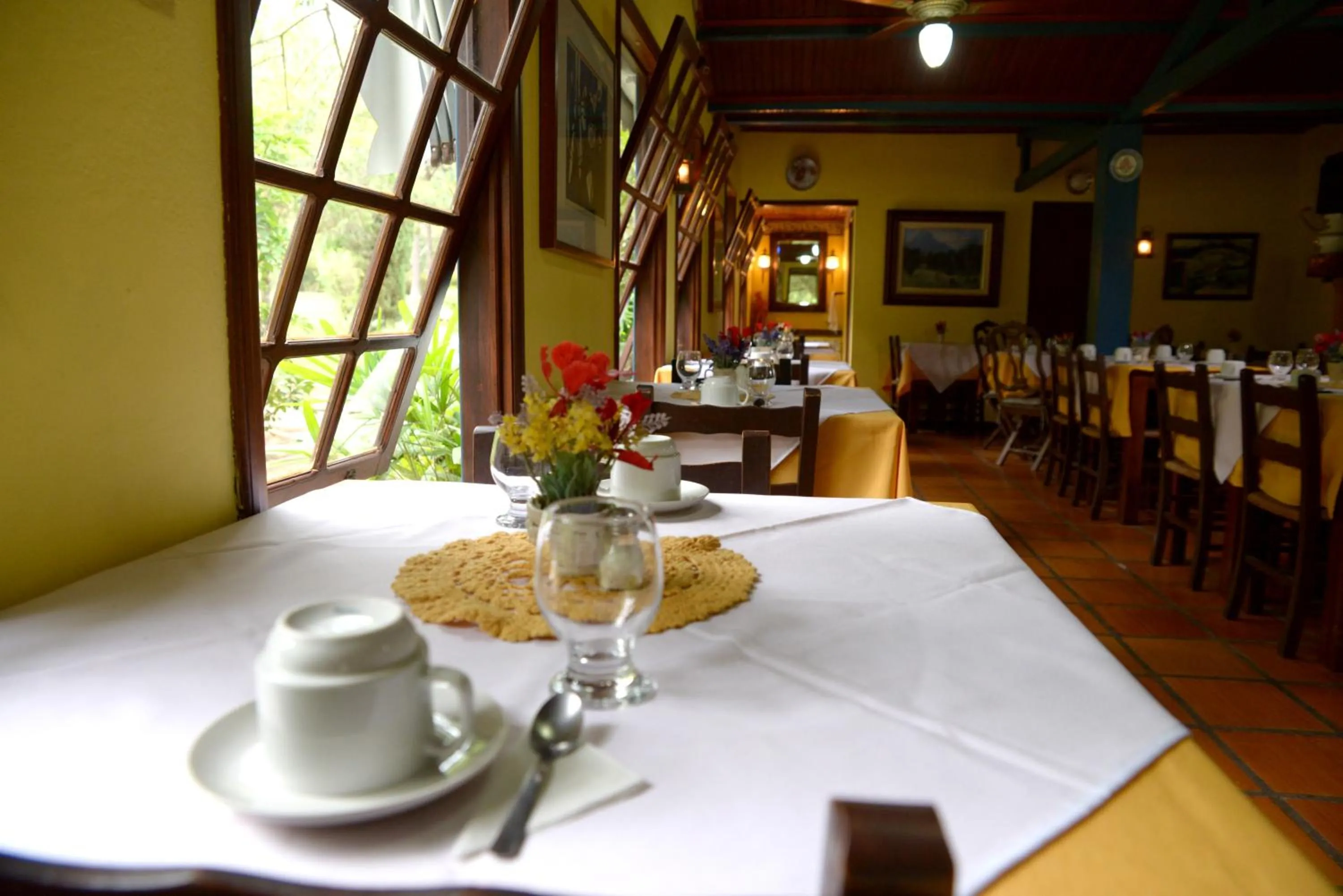 Restaurant/places to eat in Hotel Pousada Esmeralda