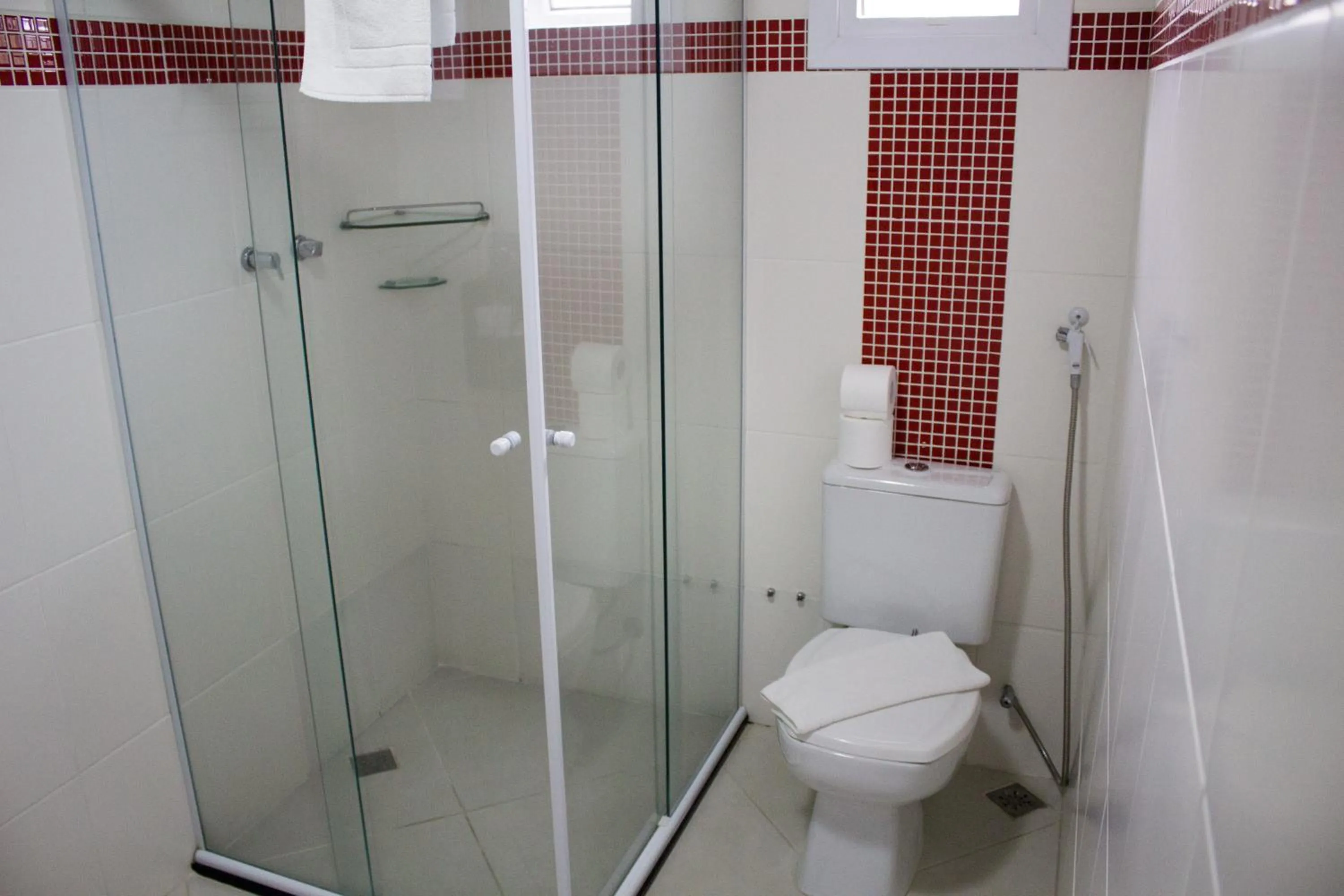 Shower in Hotel do Papai Noel