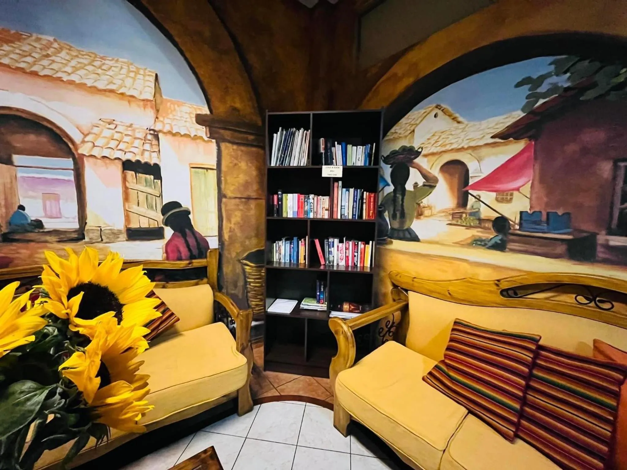 Library in Hotel Las Brisas Centro