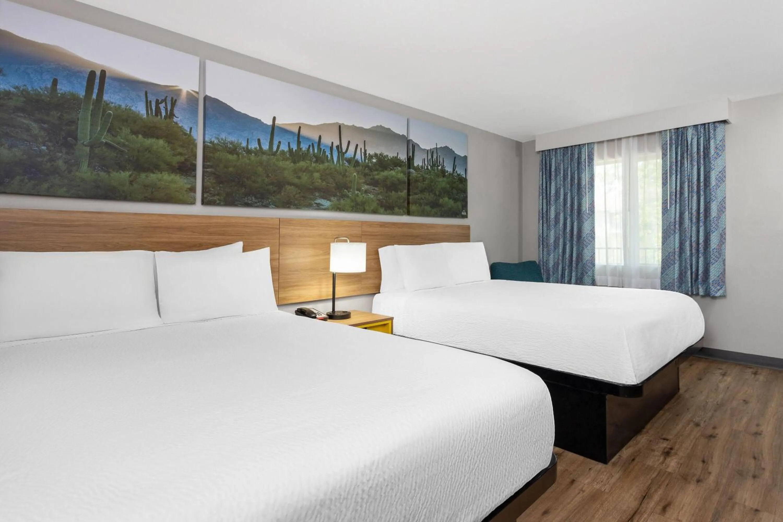 Photo of the whole room, Bed in Days Inn by Wyndham Phoenix West