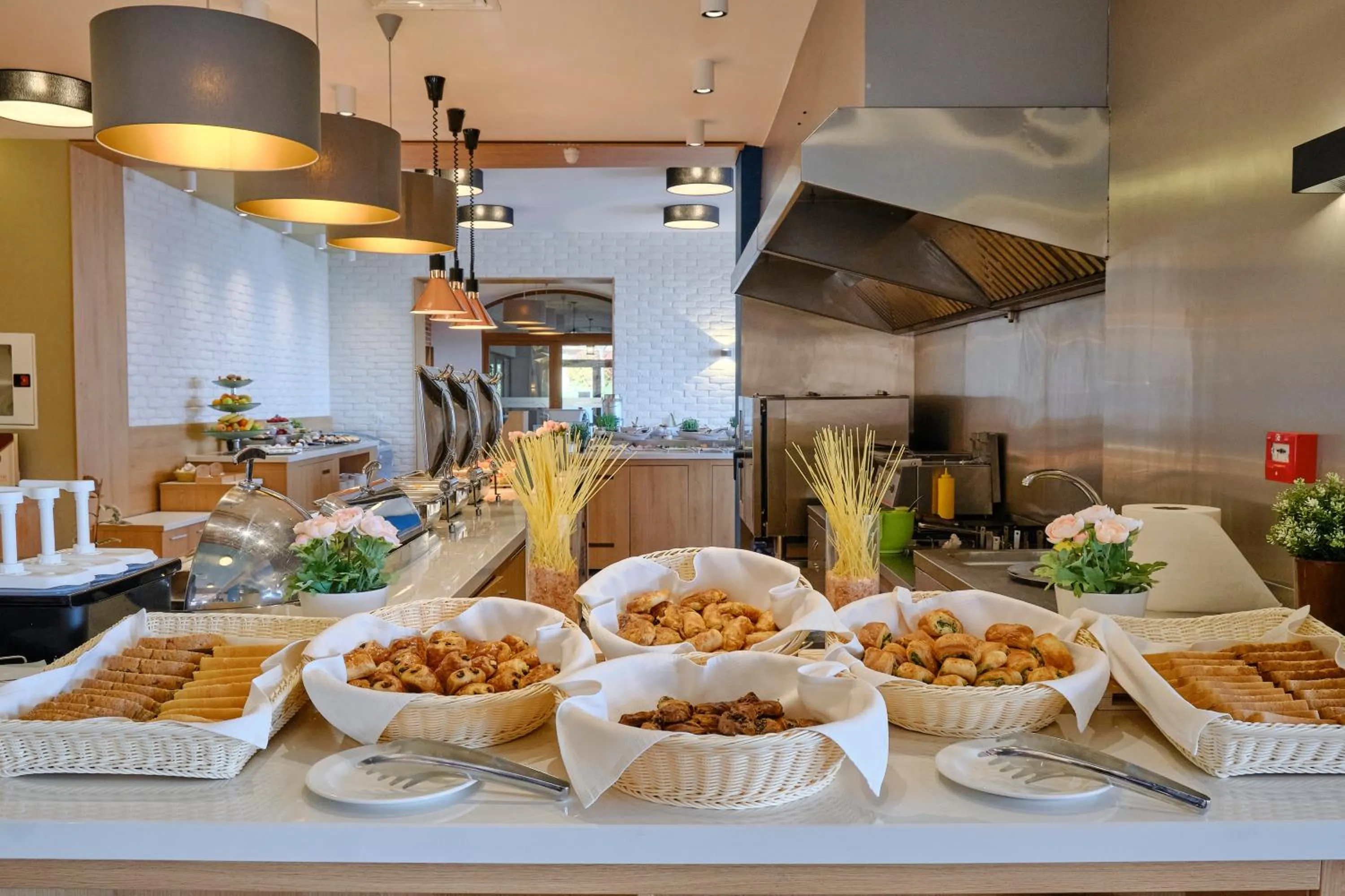 Restaurant/places to eat in Santa Marina Holiday Village