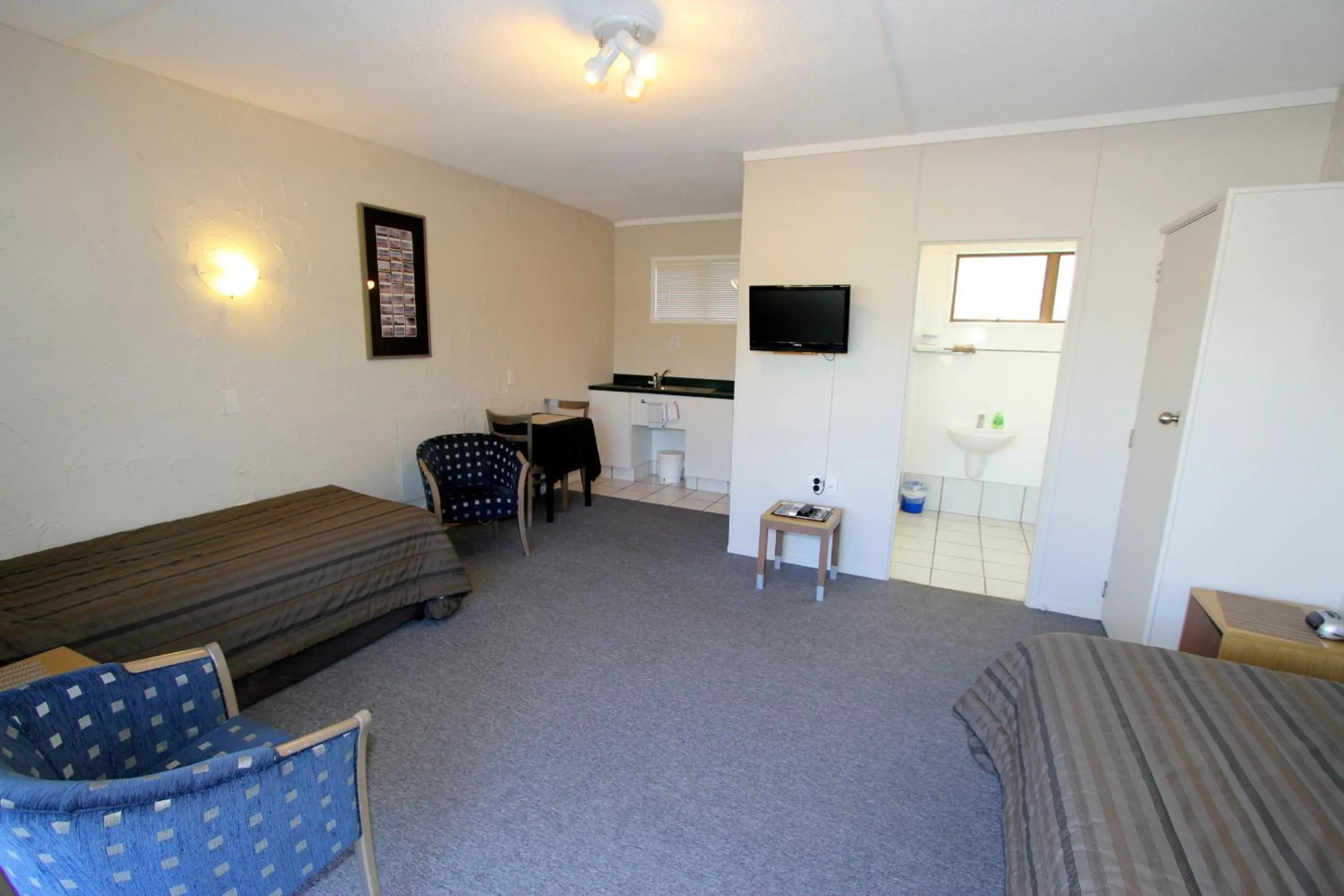 Living room in Walton Park Motor Lodge