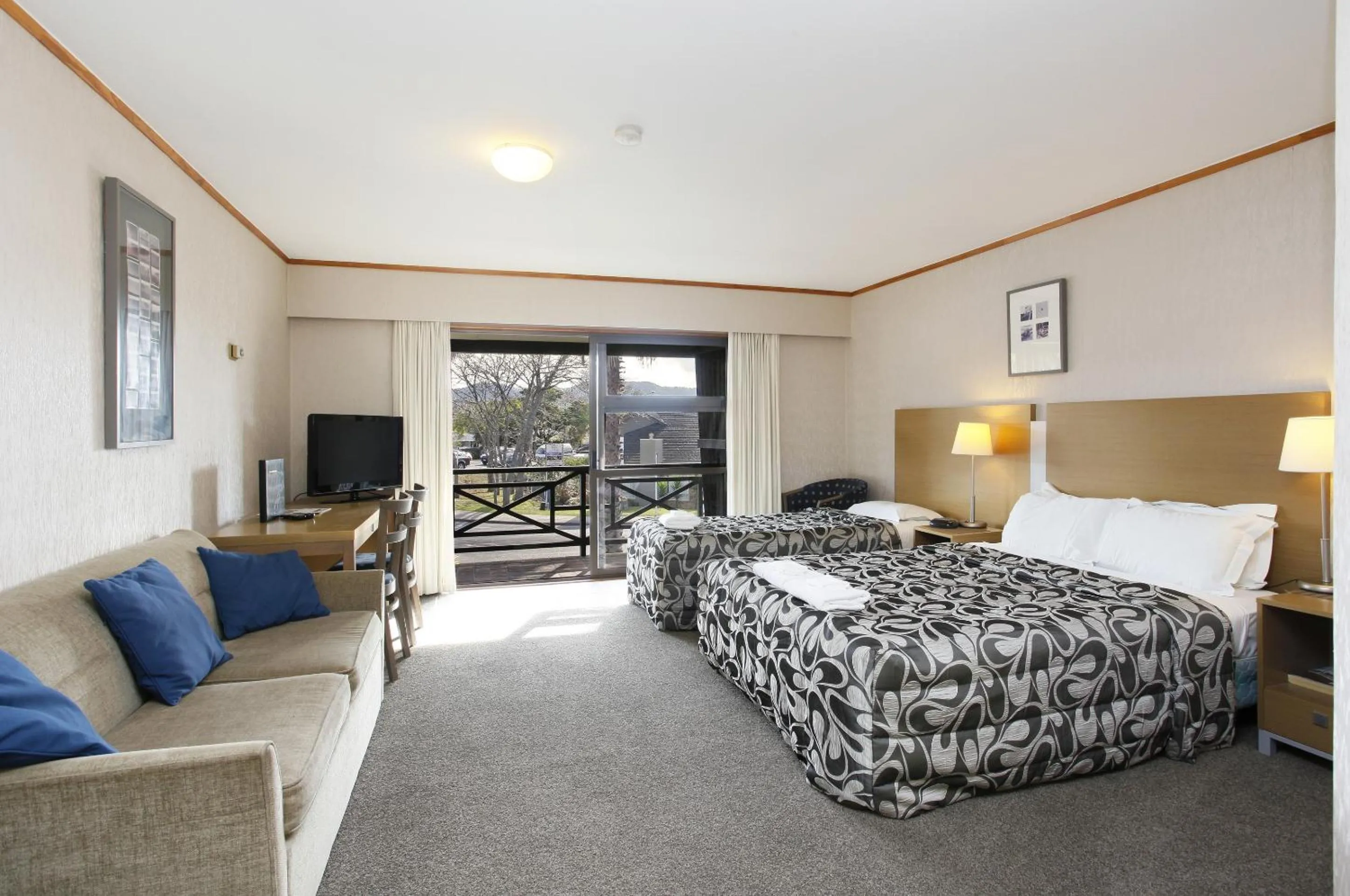 Bedroom, Bed in Walton Park Motor Lodge