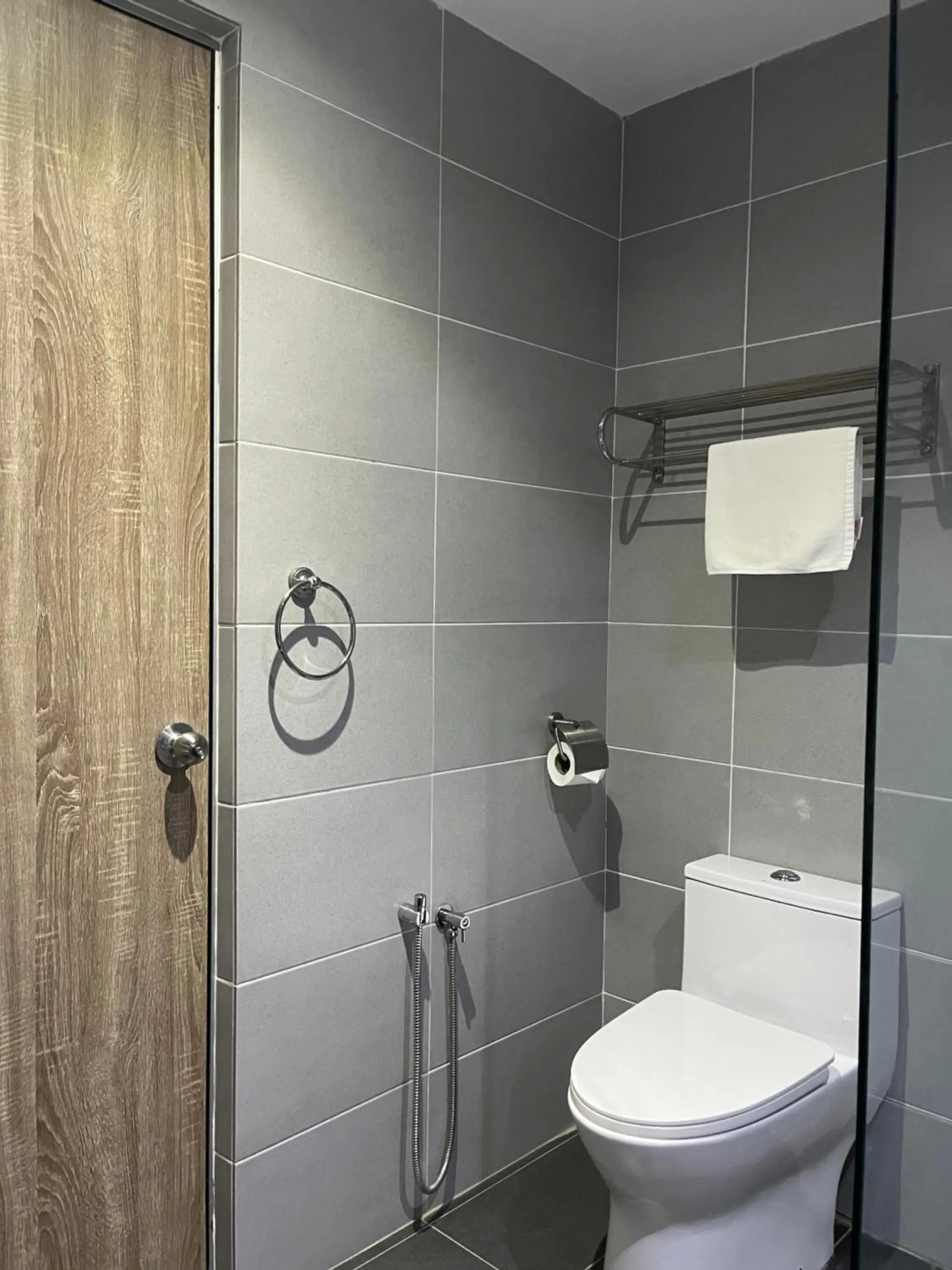 Bathroom in White Lodge