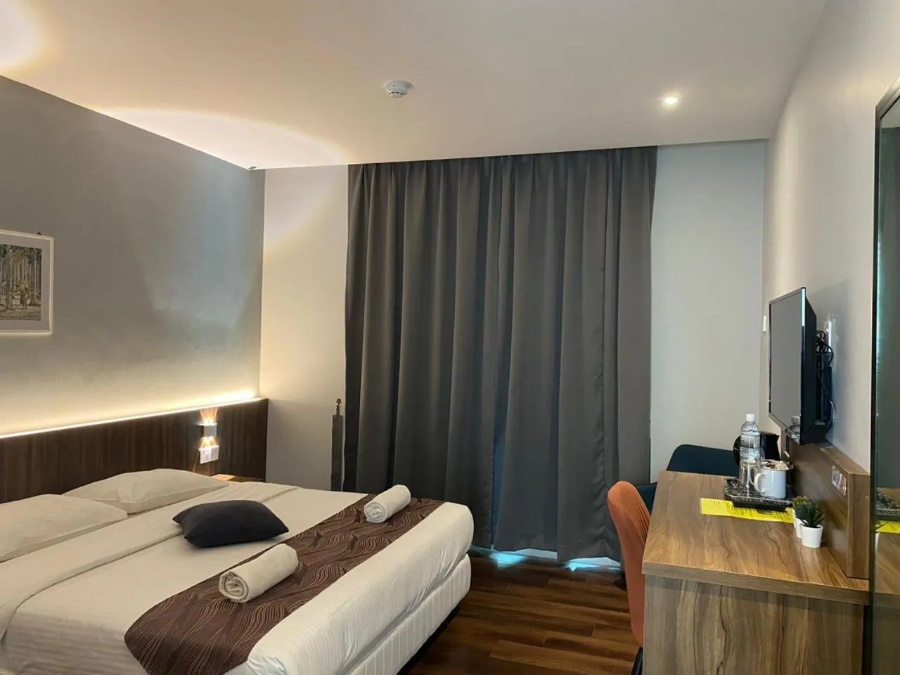 TV and multimedia, Bed in White Lodge