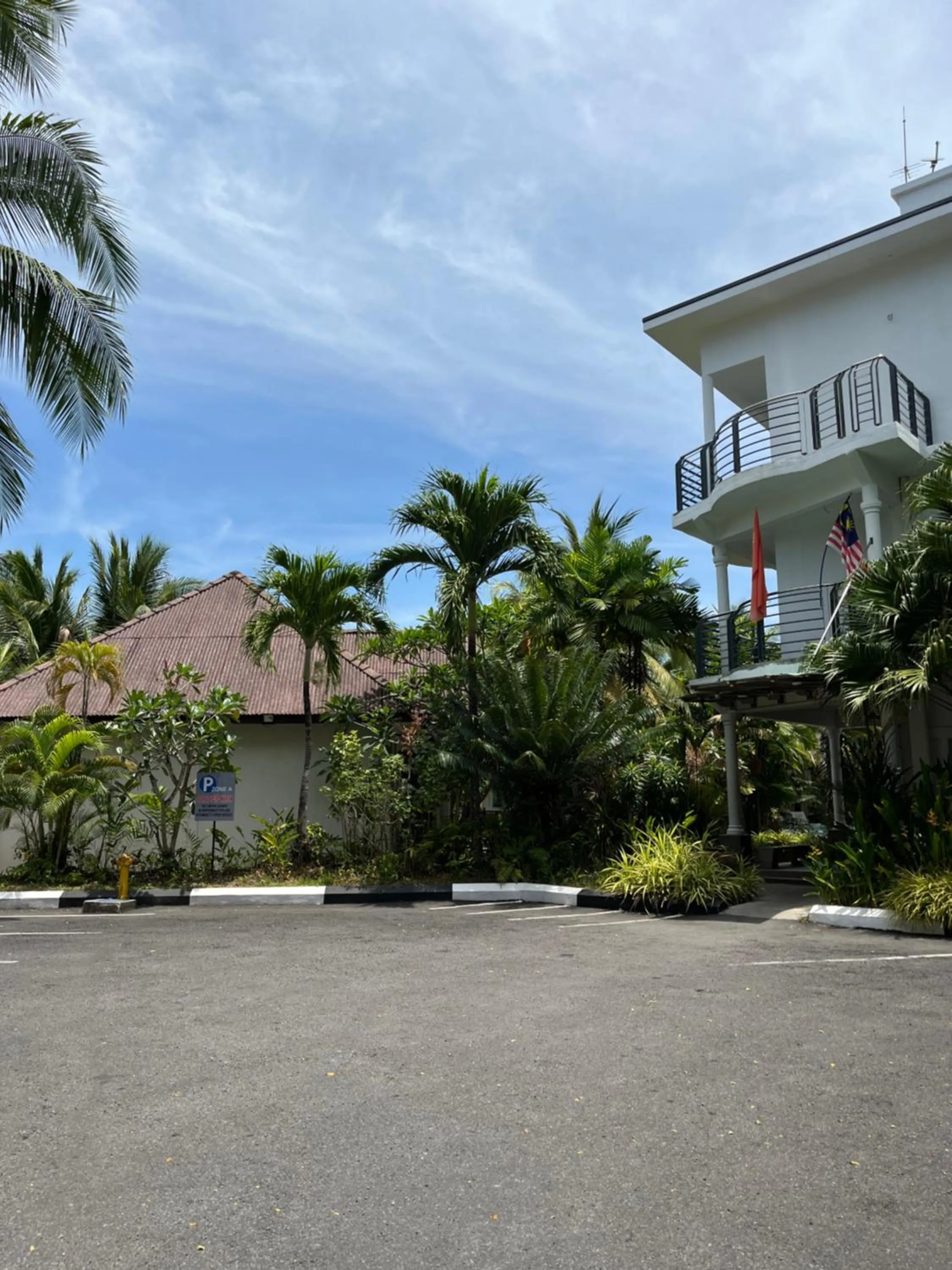 Property building in White Lodge