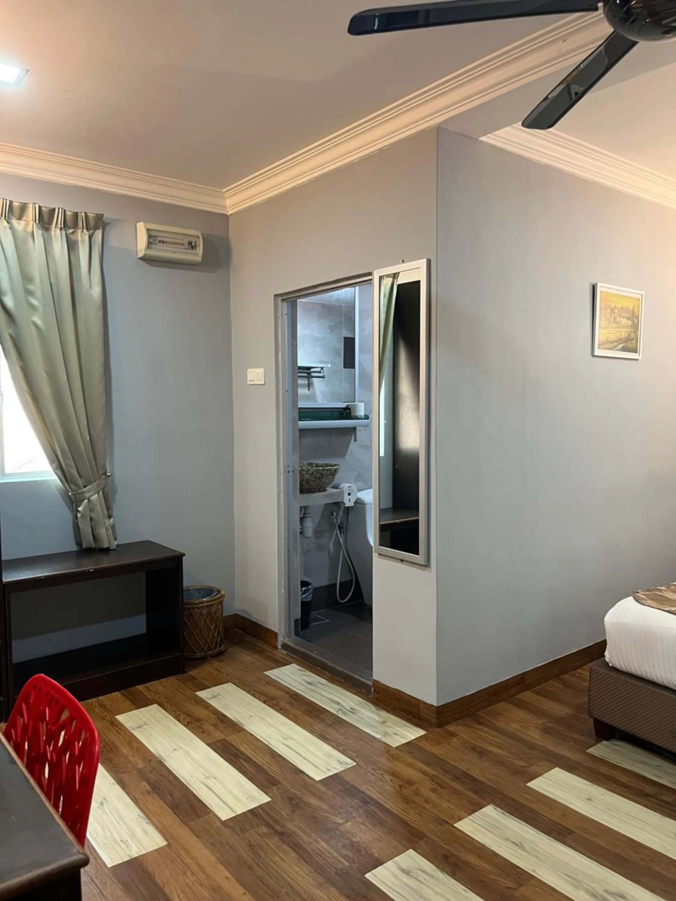 Living room in White Lodge