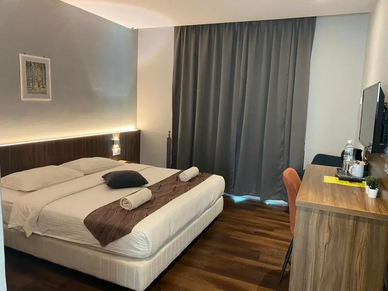 King Room with Pool View in White Lodge King Room with Pool View in White Lodge