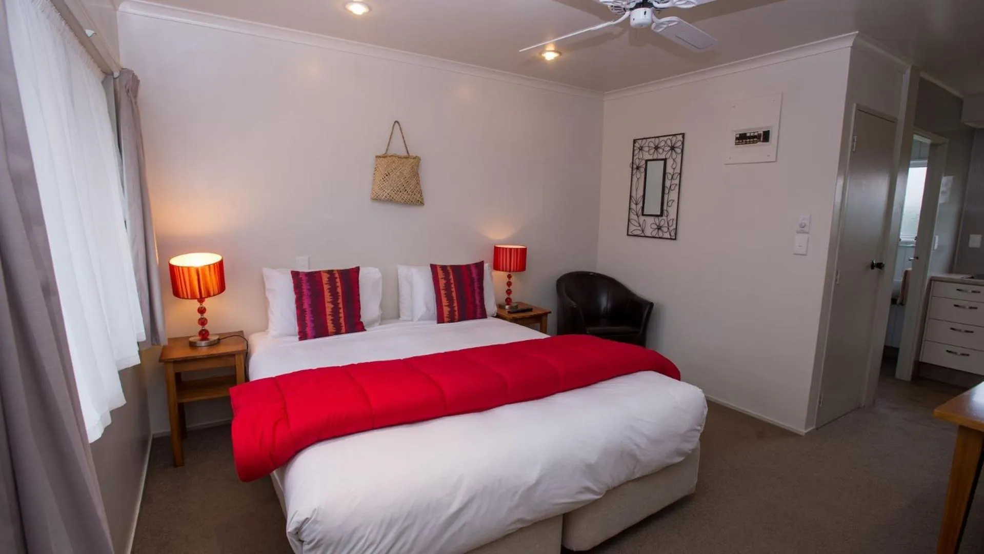 Bed in AhiKaa Gisborne Motel