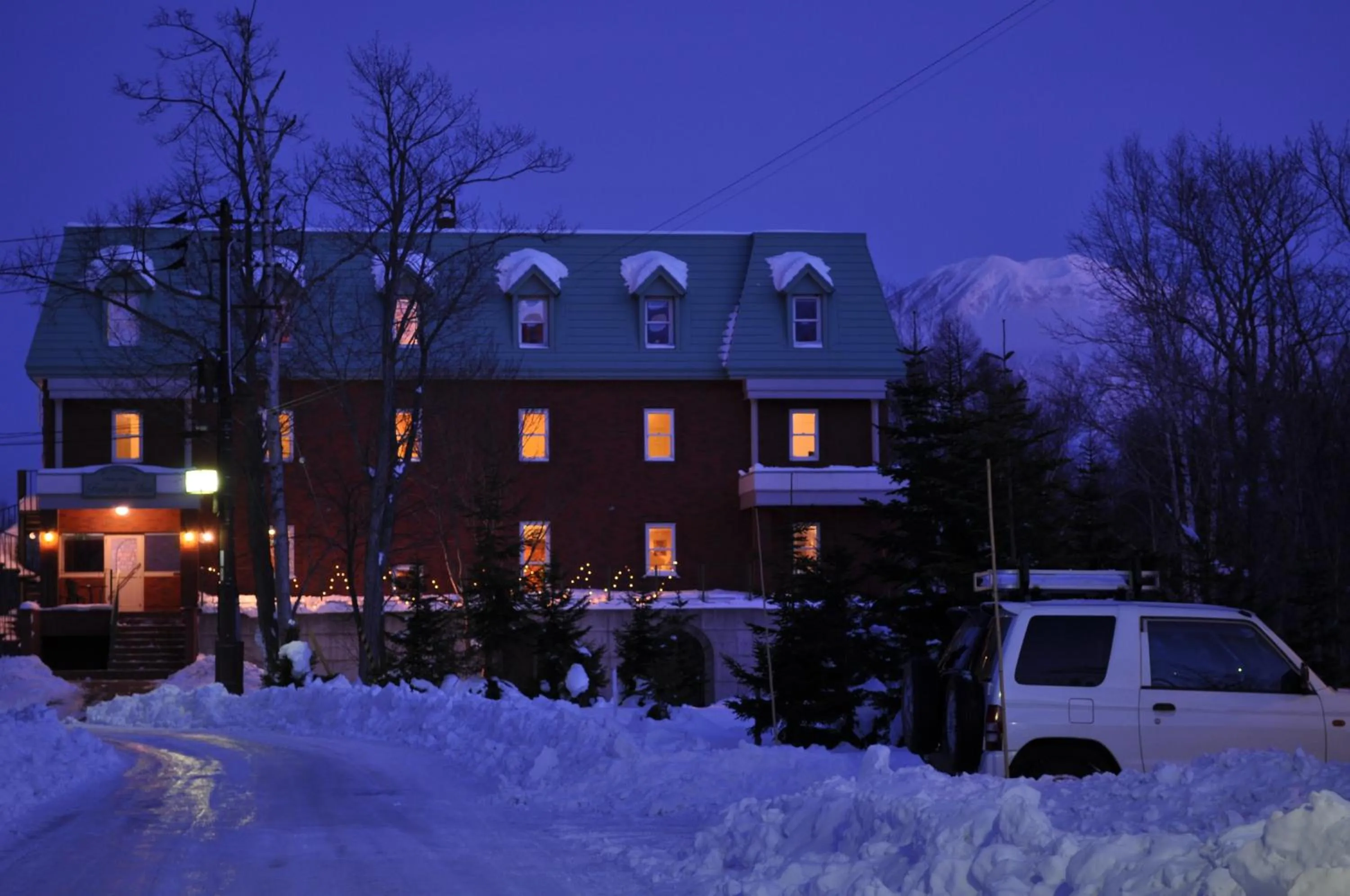 Property building in Niseko Freedom Inn