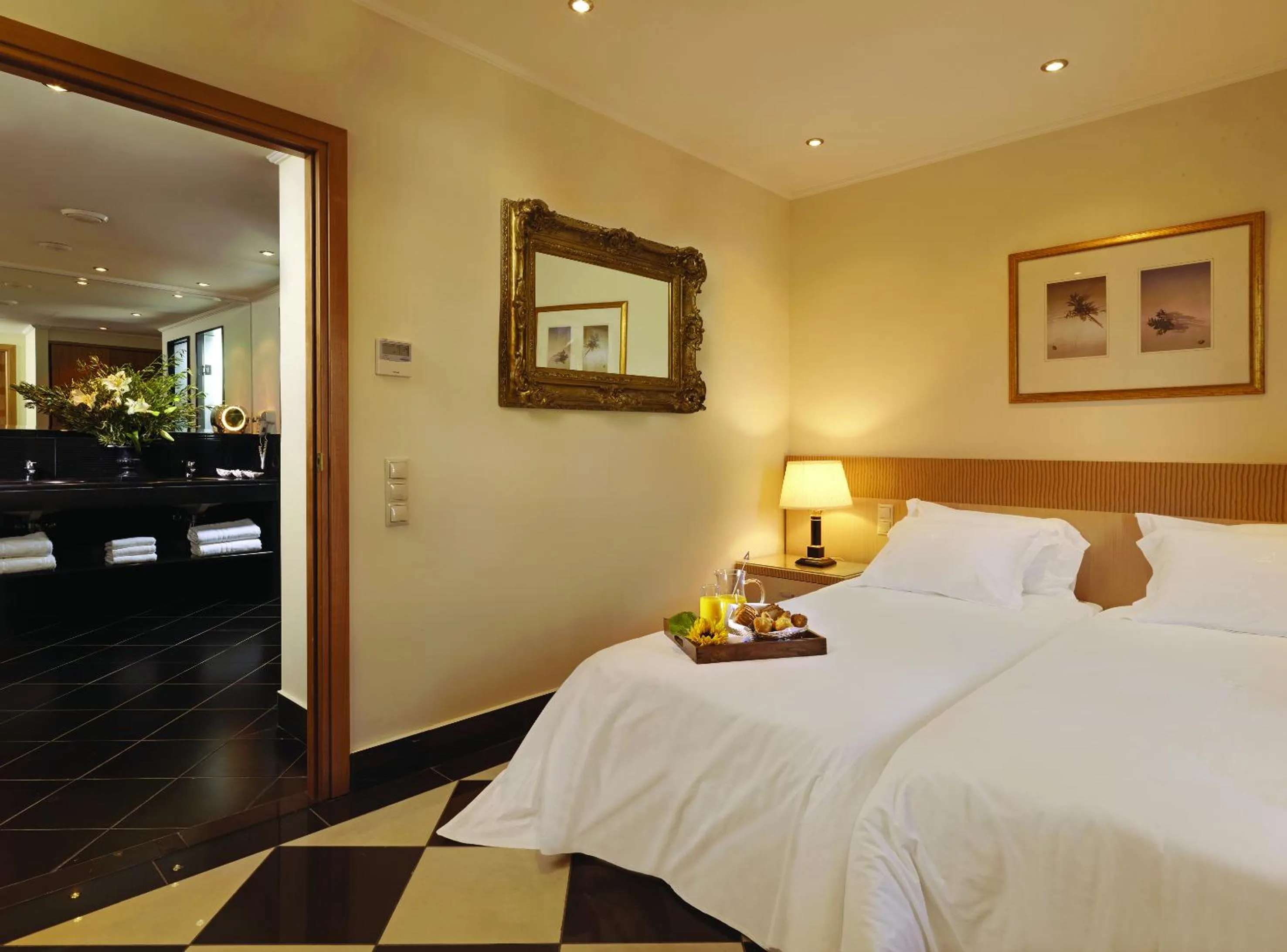 Bedroom, Bed in Out Of The Blue Resort & Spa