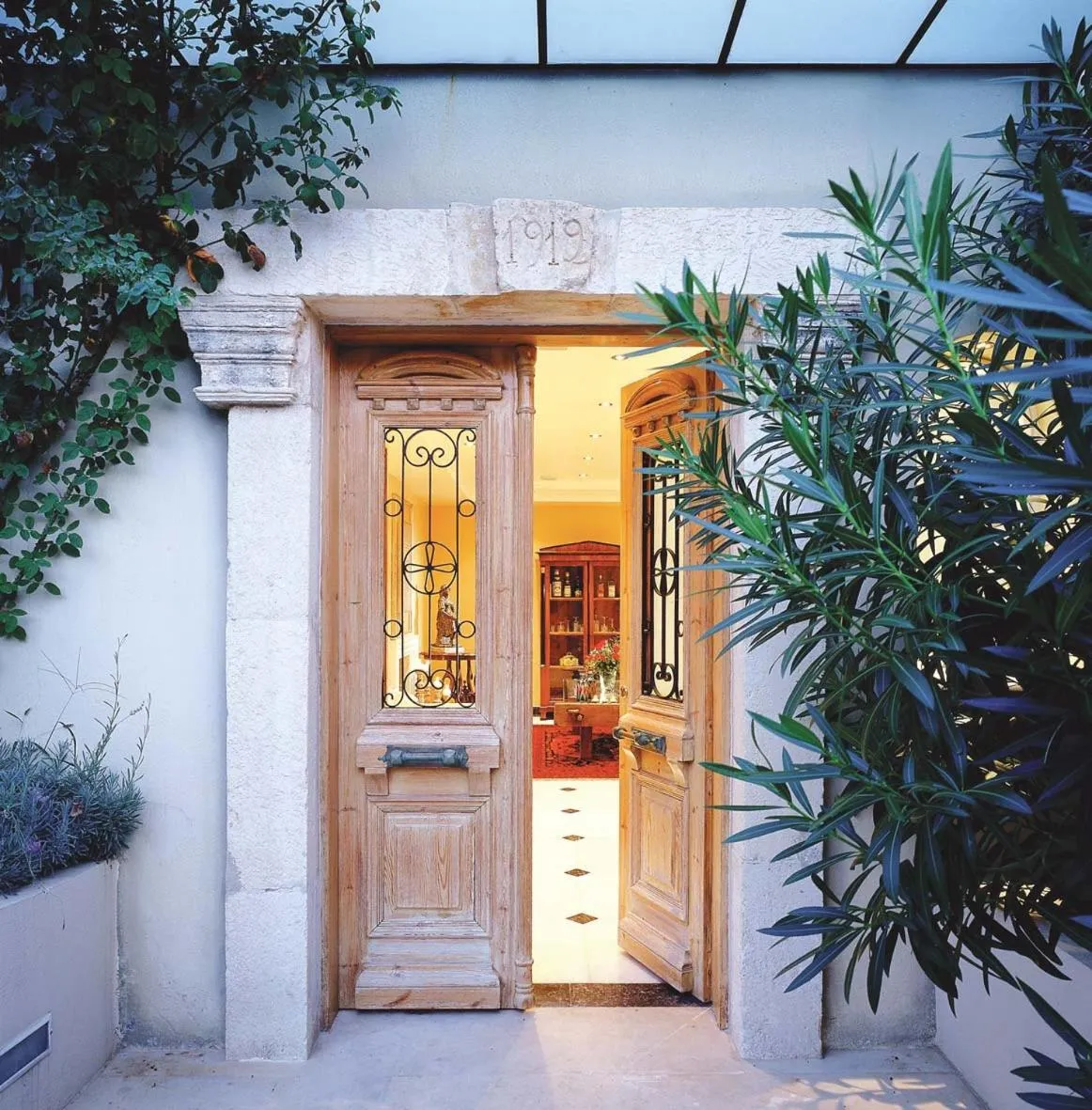 Facade/entrance in Out Of The Blue Resort & Spa