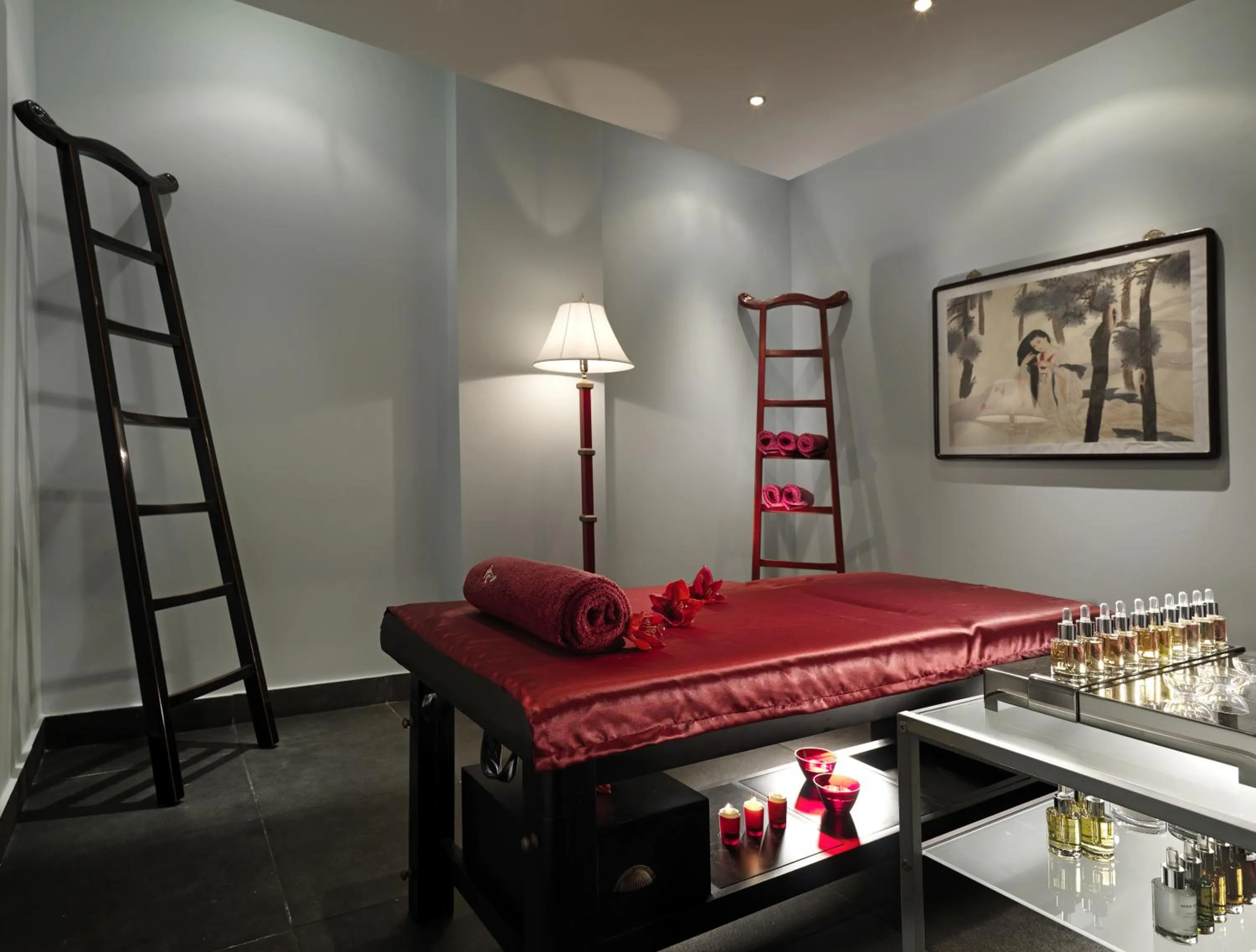 Massage, Bed in Out Of The Blue Resort & Spa