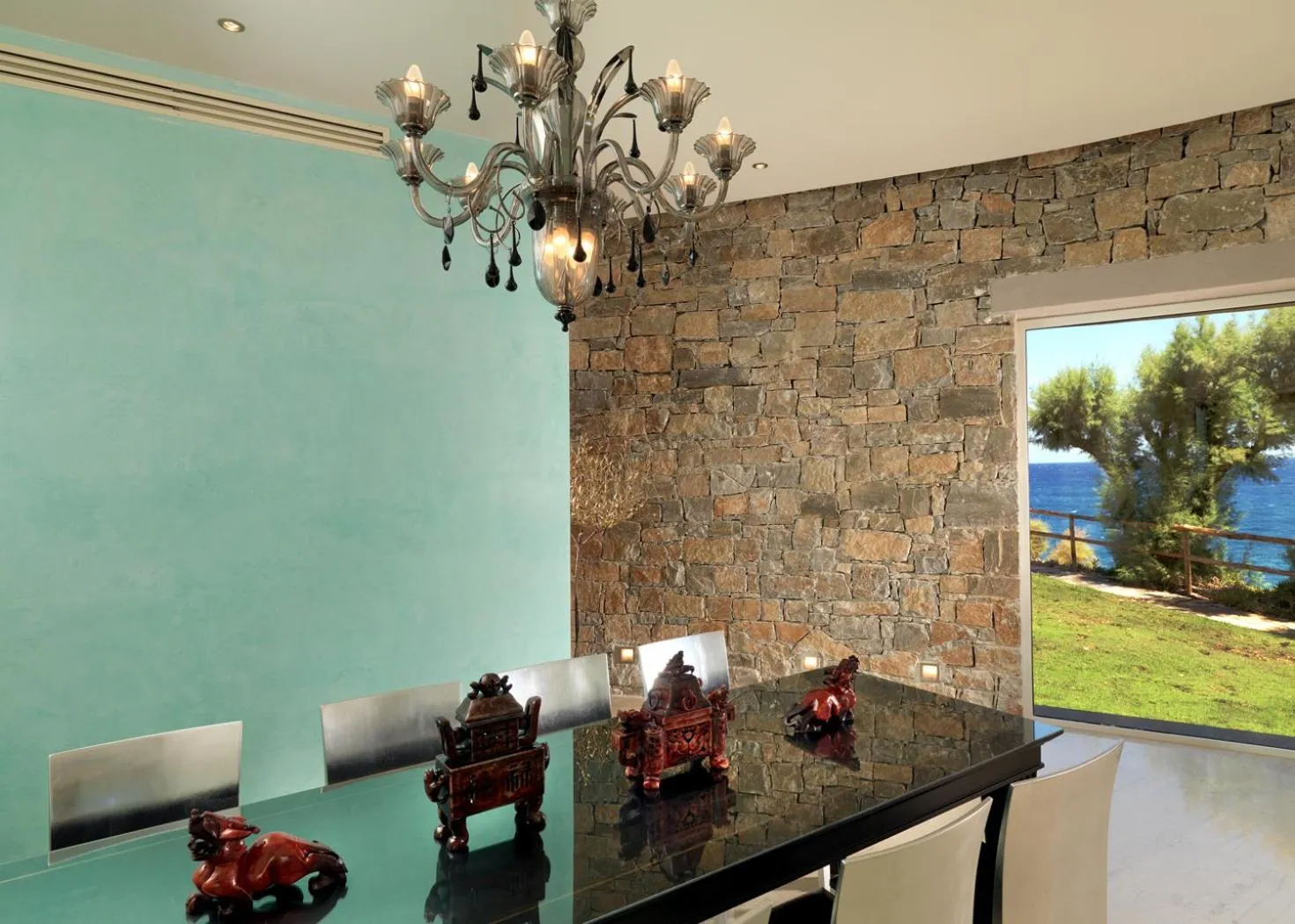 Dining area in Out Of The Blue Resort & Spa