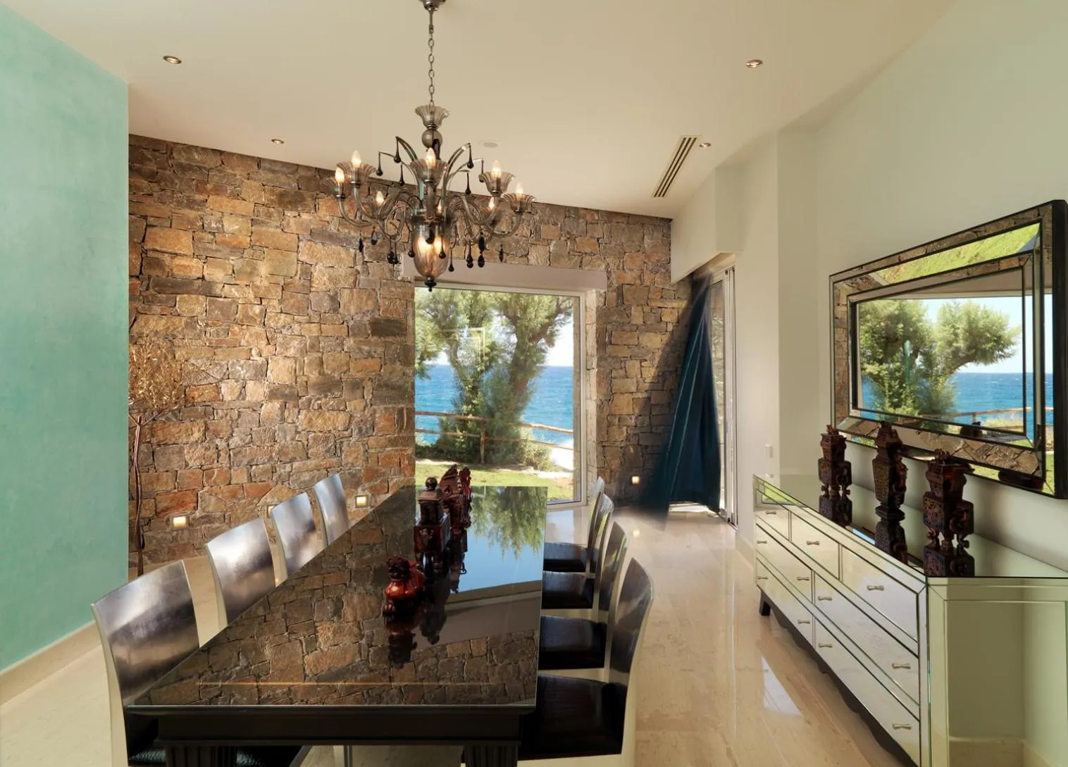 Dining area in Out Of The Blue Resort & Spa