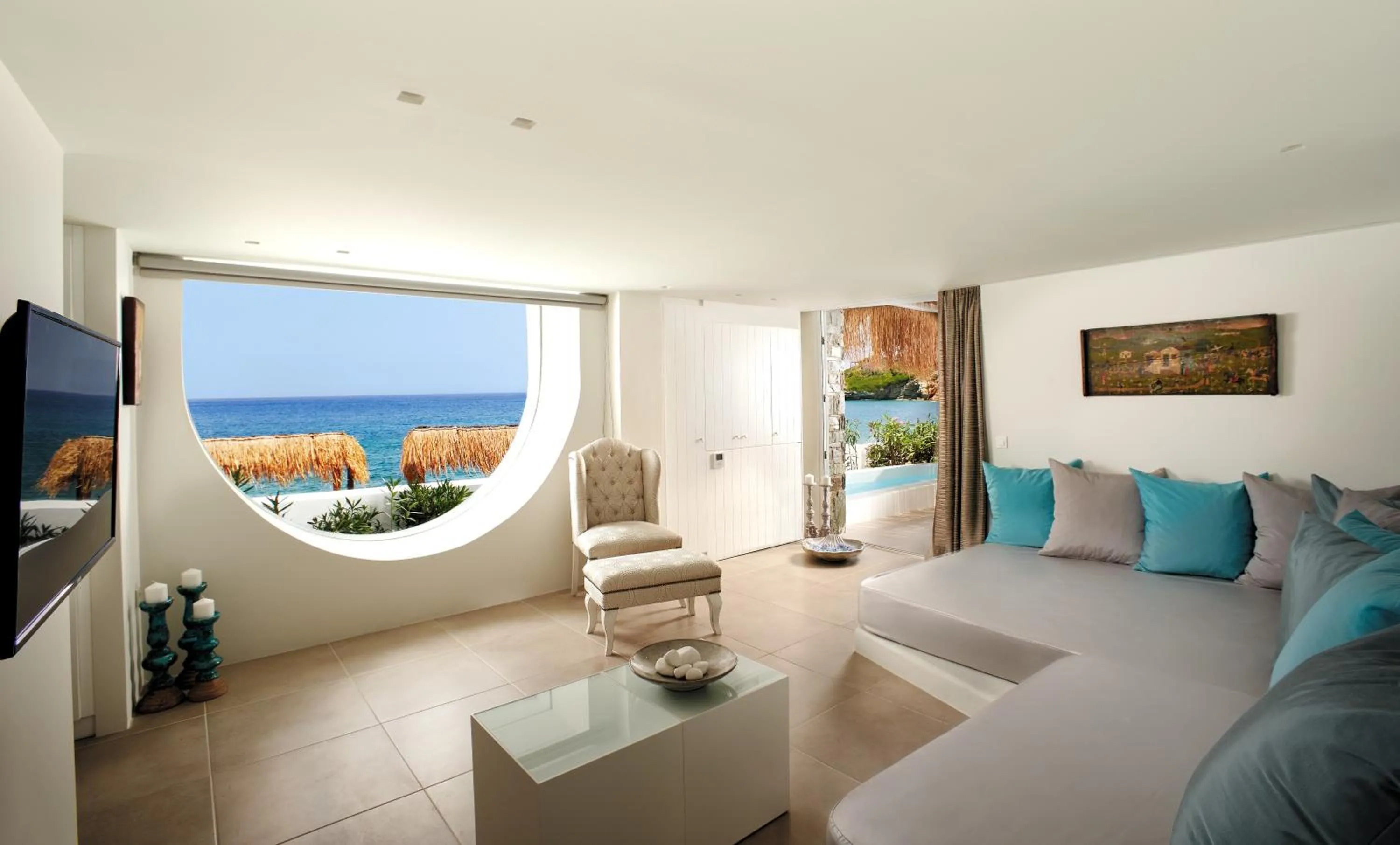 TV and multimedia in Out Of The Blue Resort & Spa