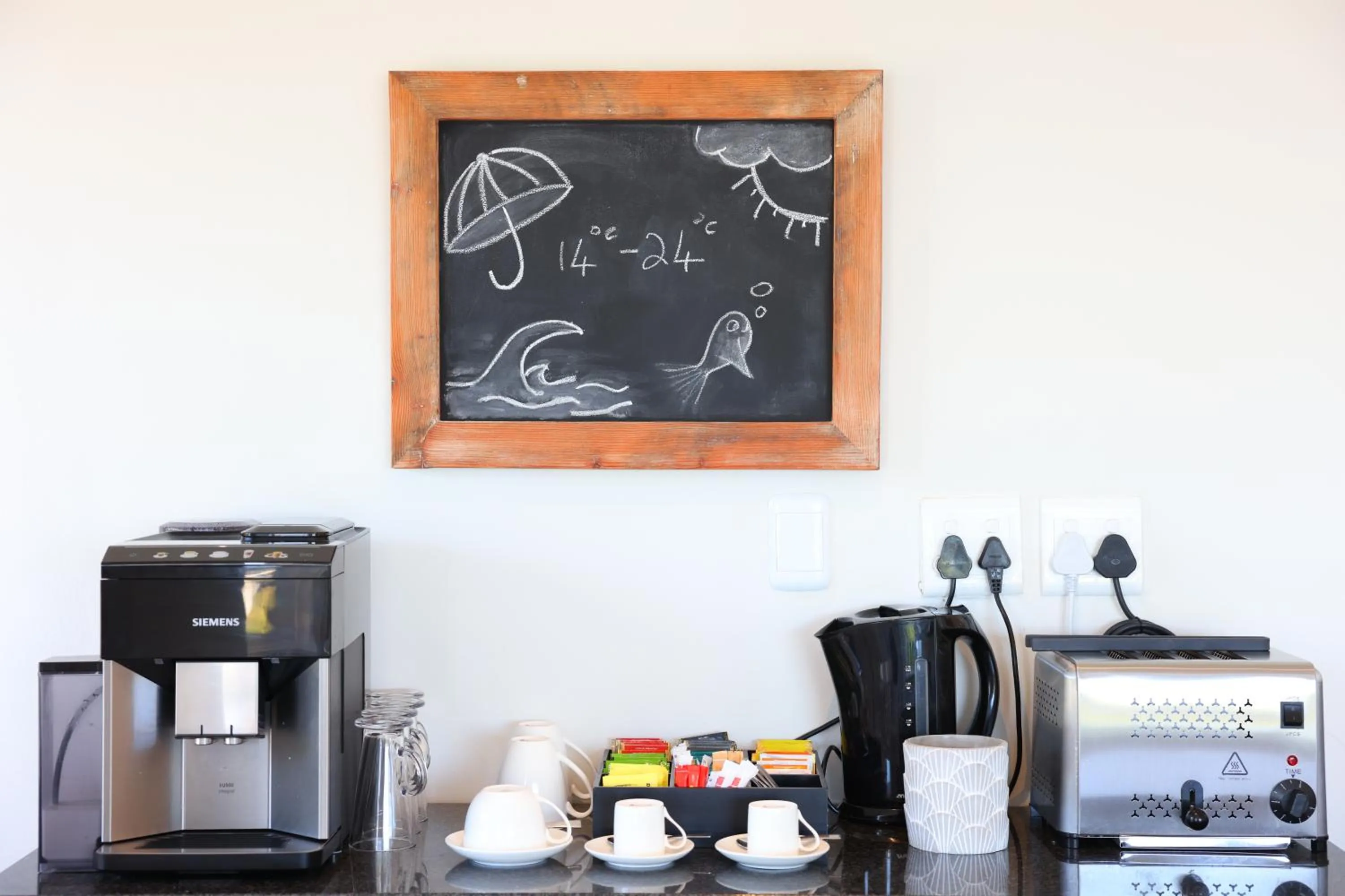 Breakfast in Brenton Beach House