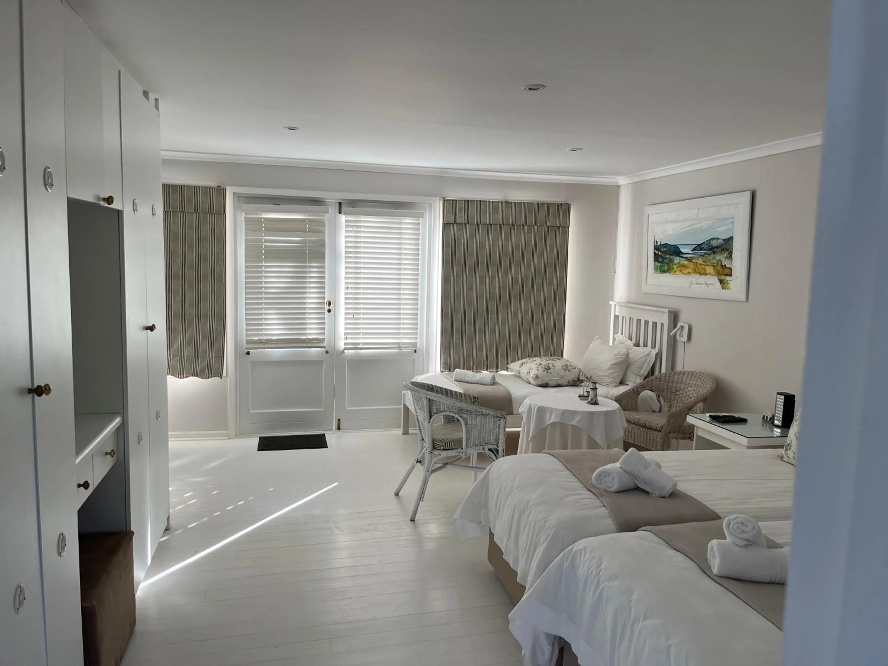 Bedroom, Bed in Brenton Beach House