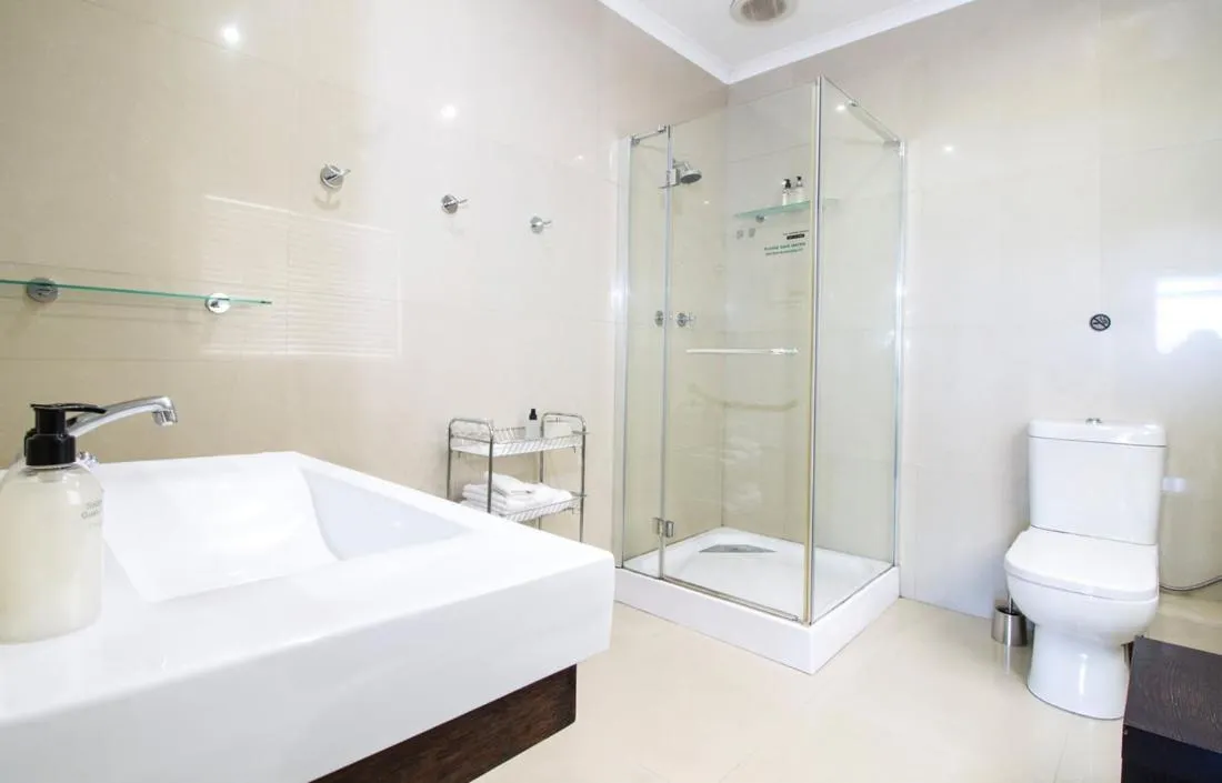 Shower in South Villa Guesthouse&Garden