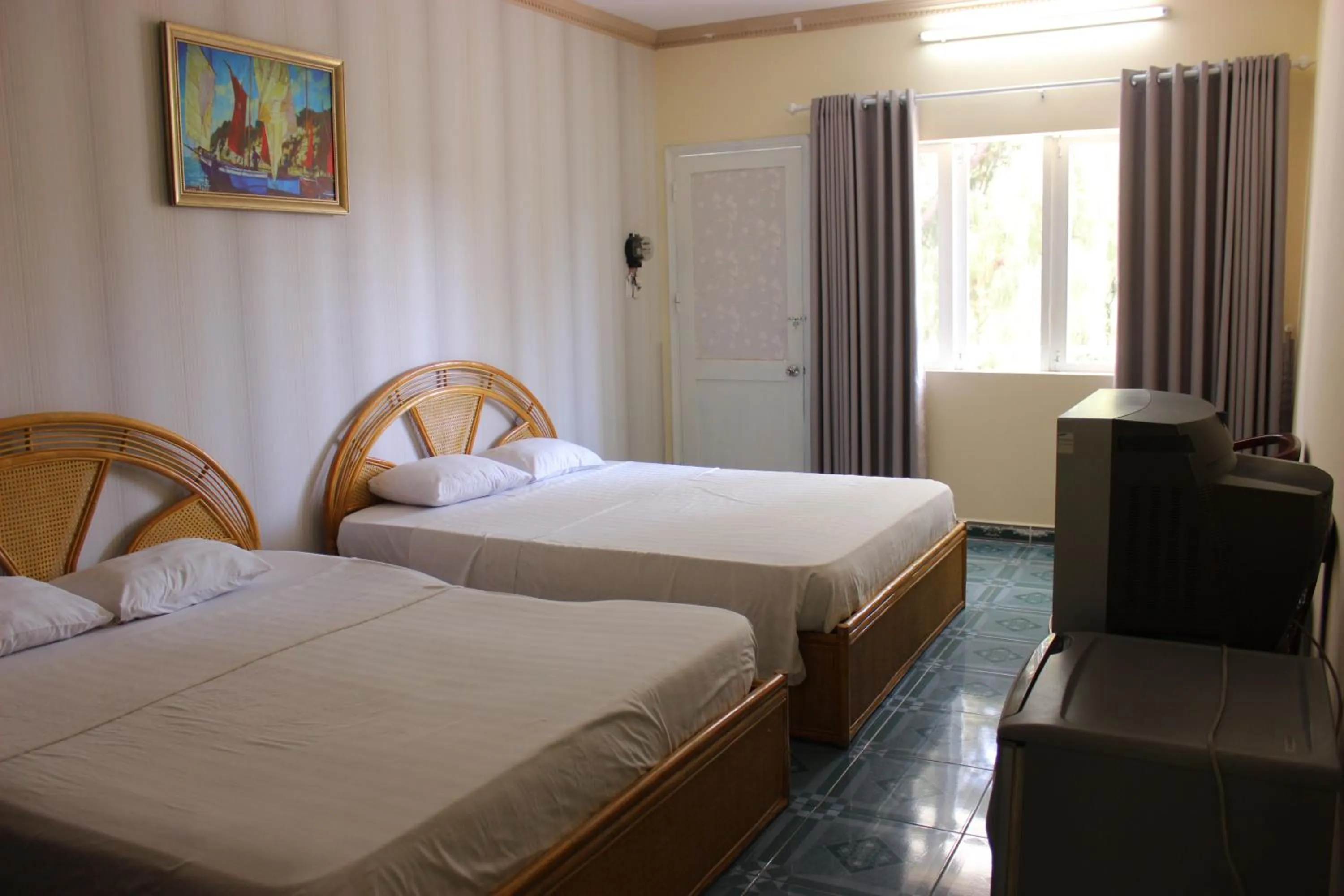 Bedroom, Bed in Lam Son Hotel