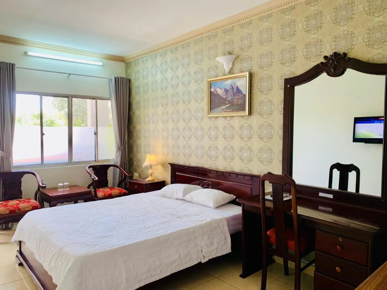 Bed in Lam Son Hotel