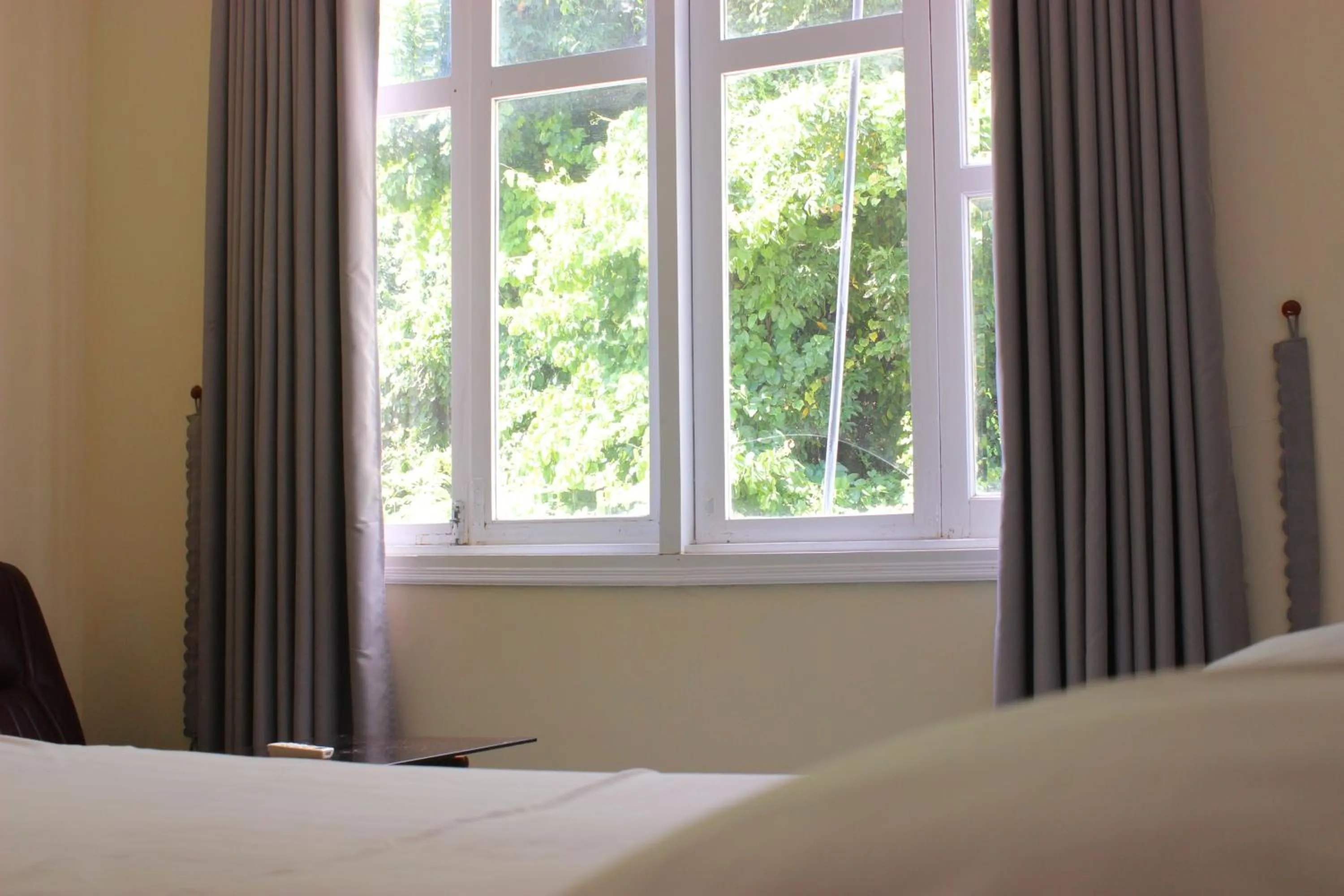 Bedroom, Bed in Lam Son Hotel