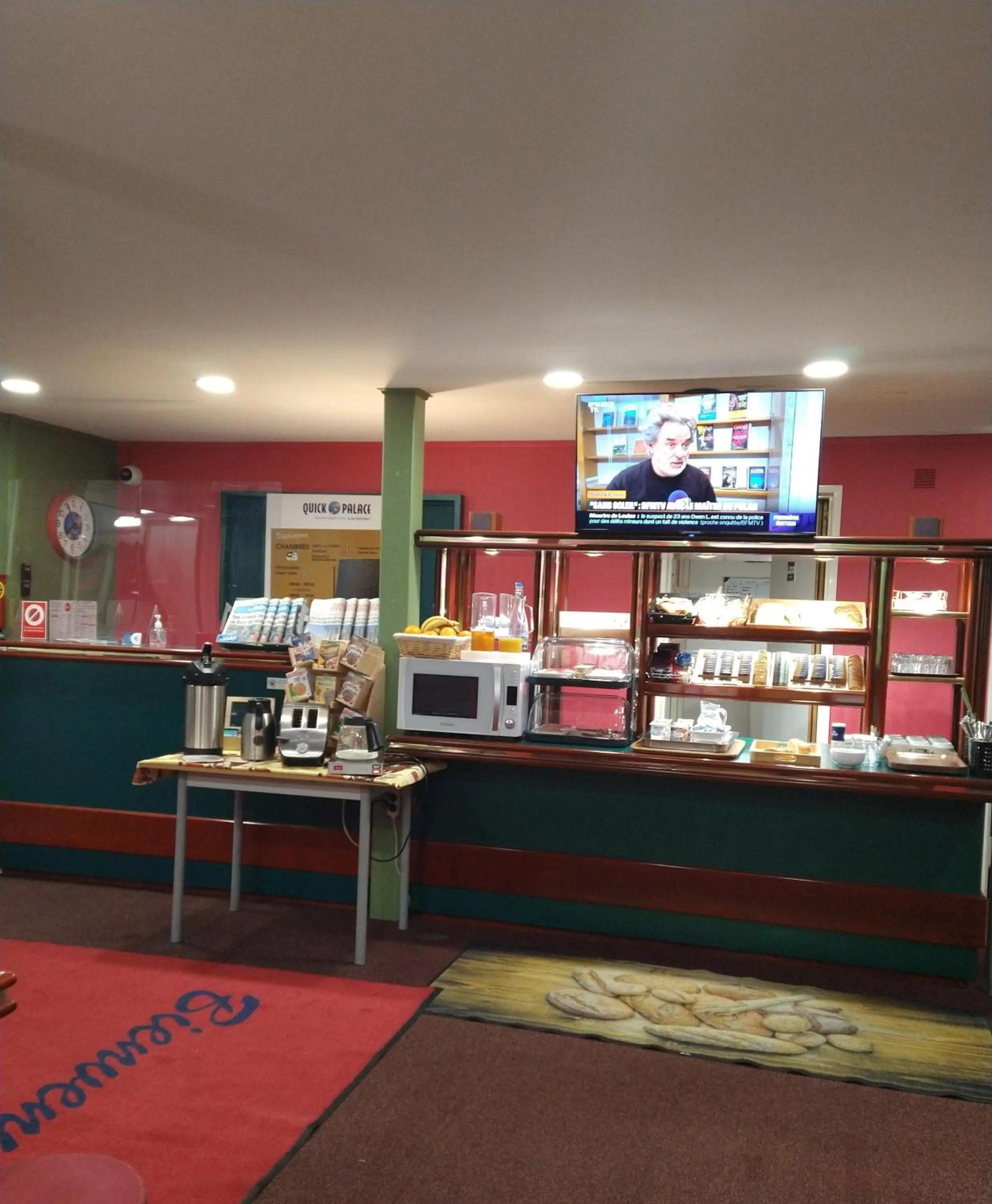 Buffet breakfast in Quick Palace Le Mans