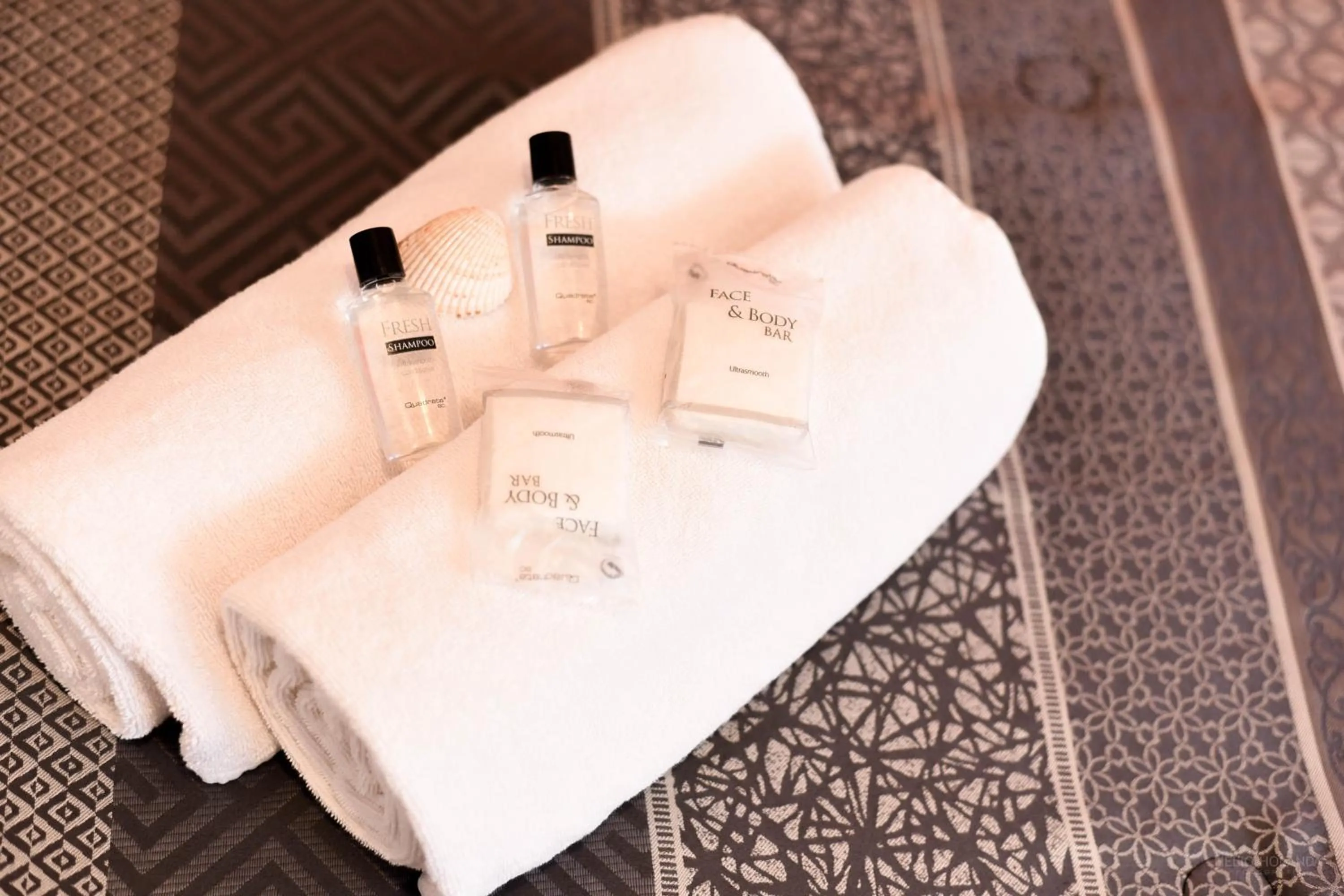 towels, Bed in Cancún Suites Apartments - Hotel Zone