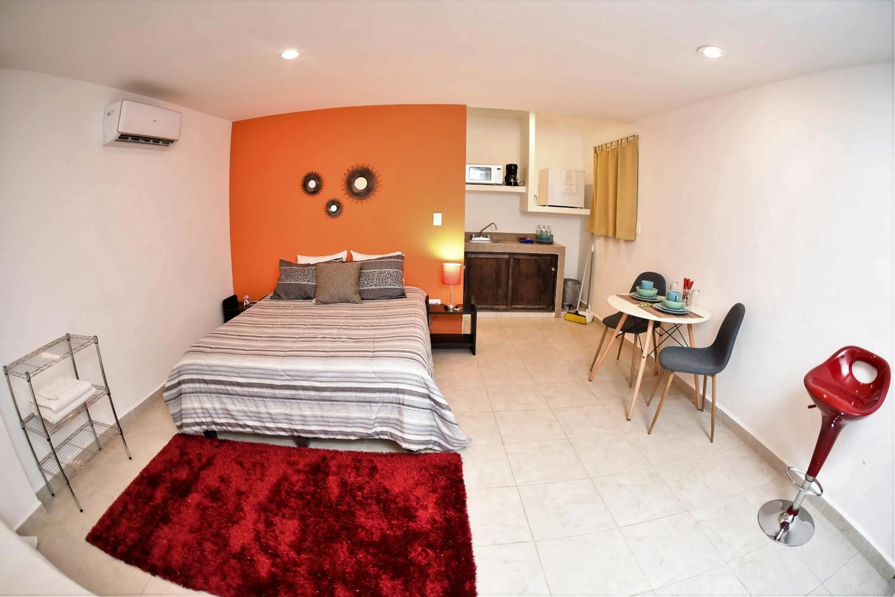 Photo of the whole room, Bed in Cancún Suites Apartments - Hotel Zone