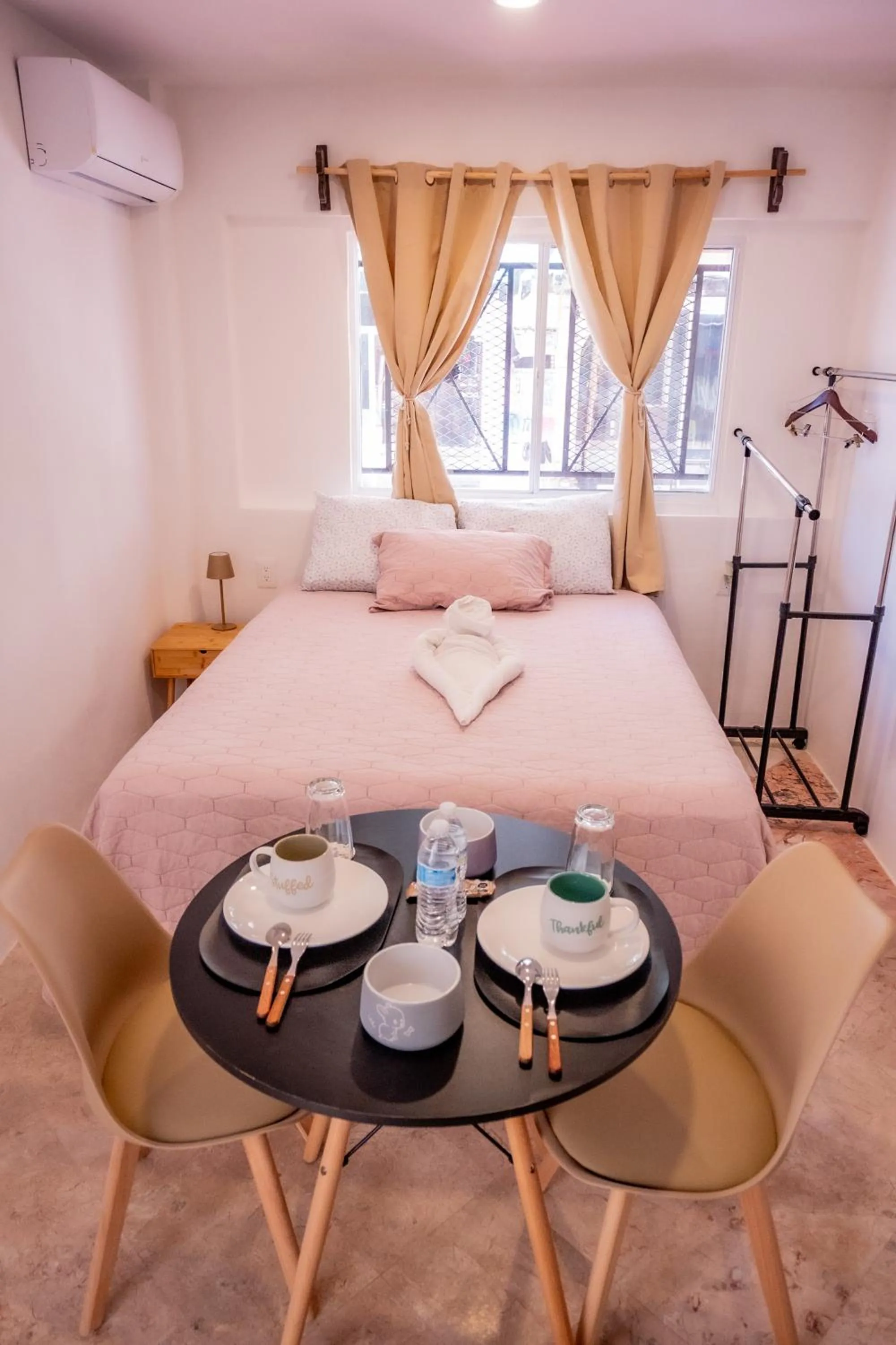 Bed in Cancún Suites Apartments - Hotel Zone