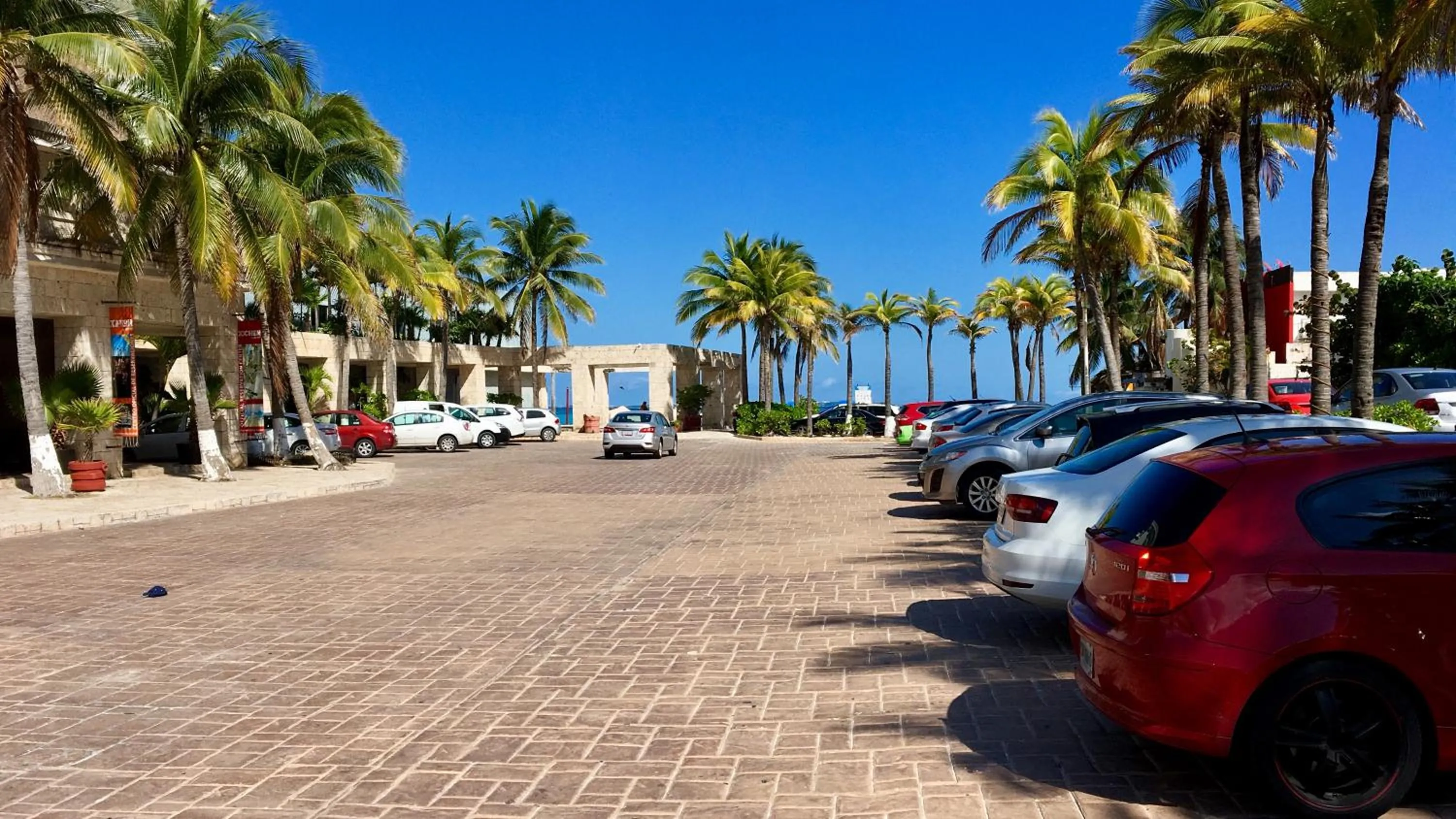 Street view in Cancún Suites Apartments - Hotel Zone