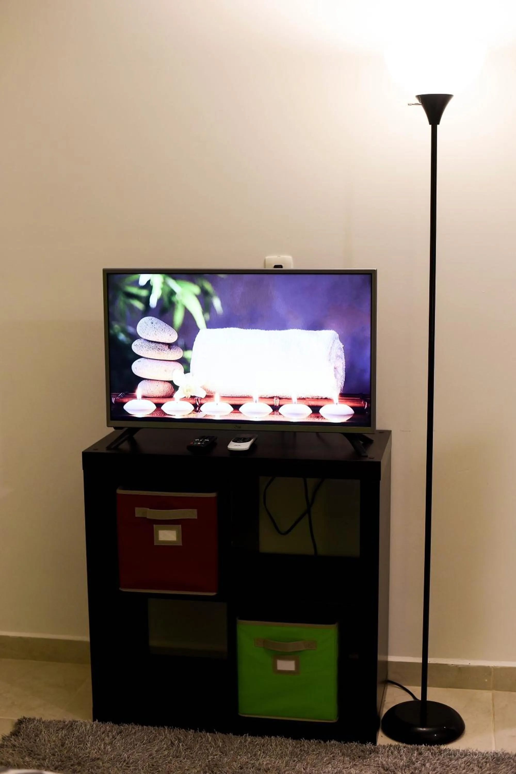 TV and multimedia in Cancún Suites Apartments - Hotel Zone