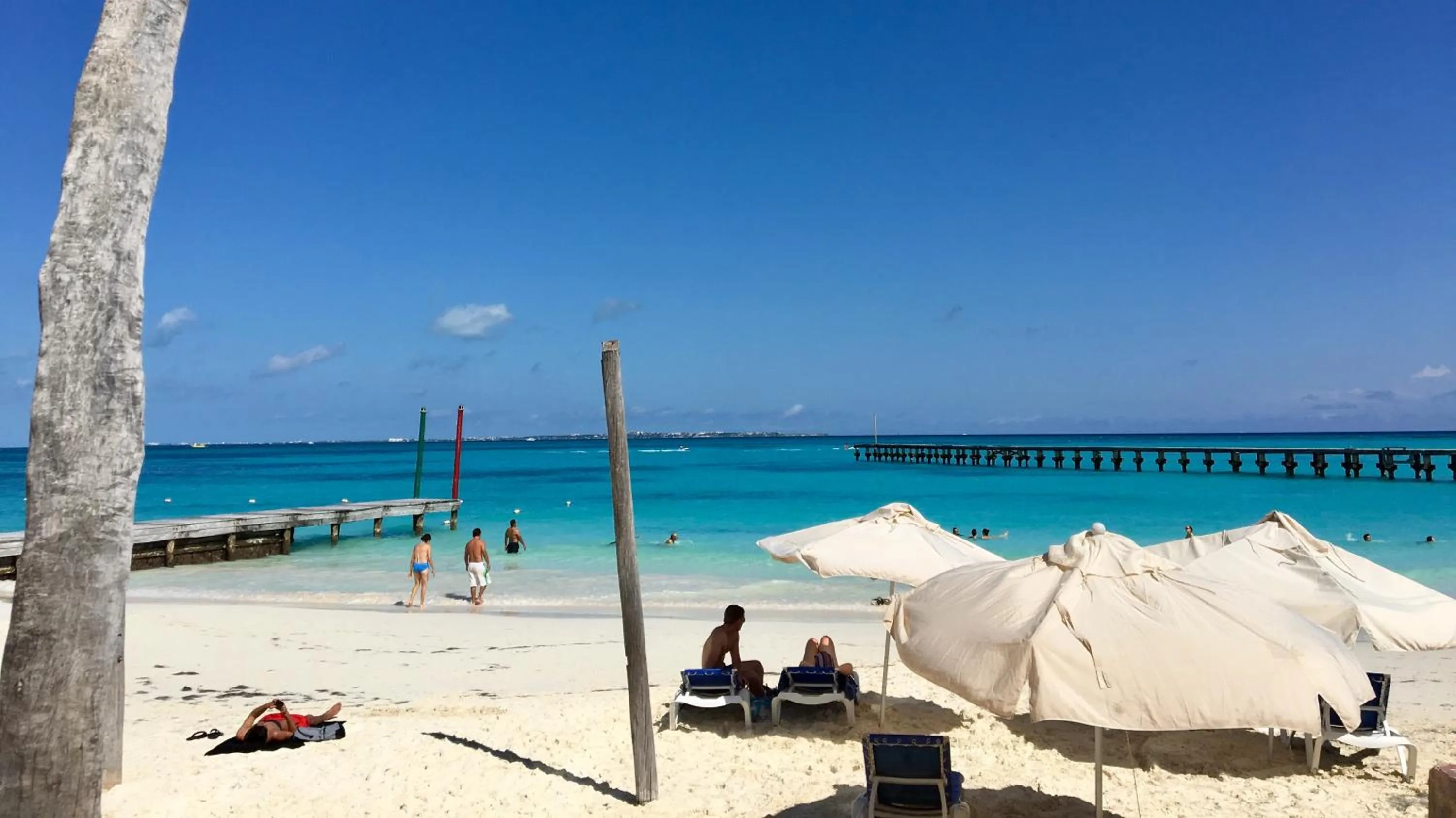 Beach in Cancún Suites Apartments - Hotel Zone