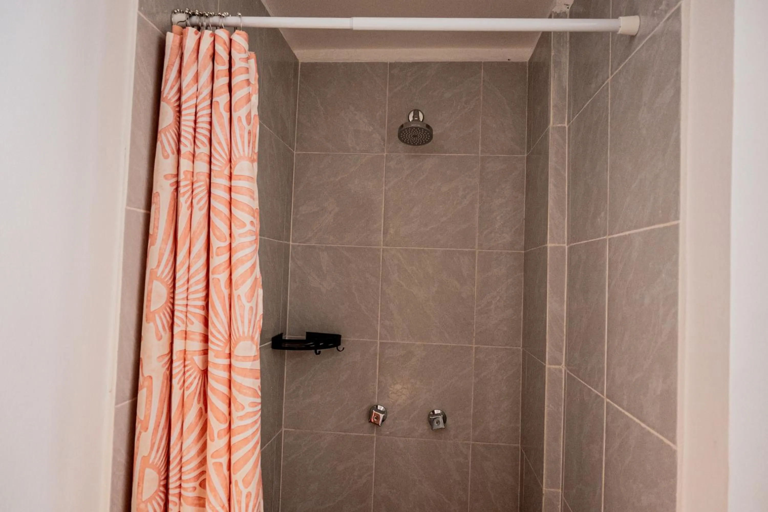 Shower in Cancún Suites Apartments - Hotel Zone