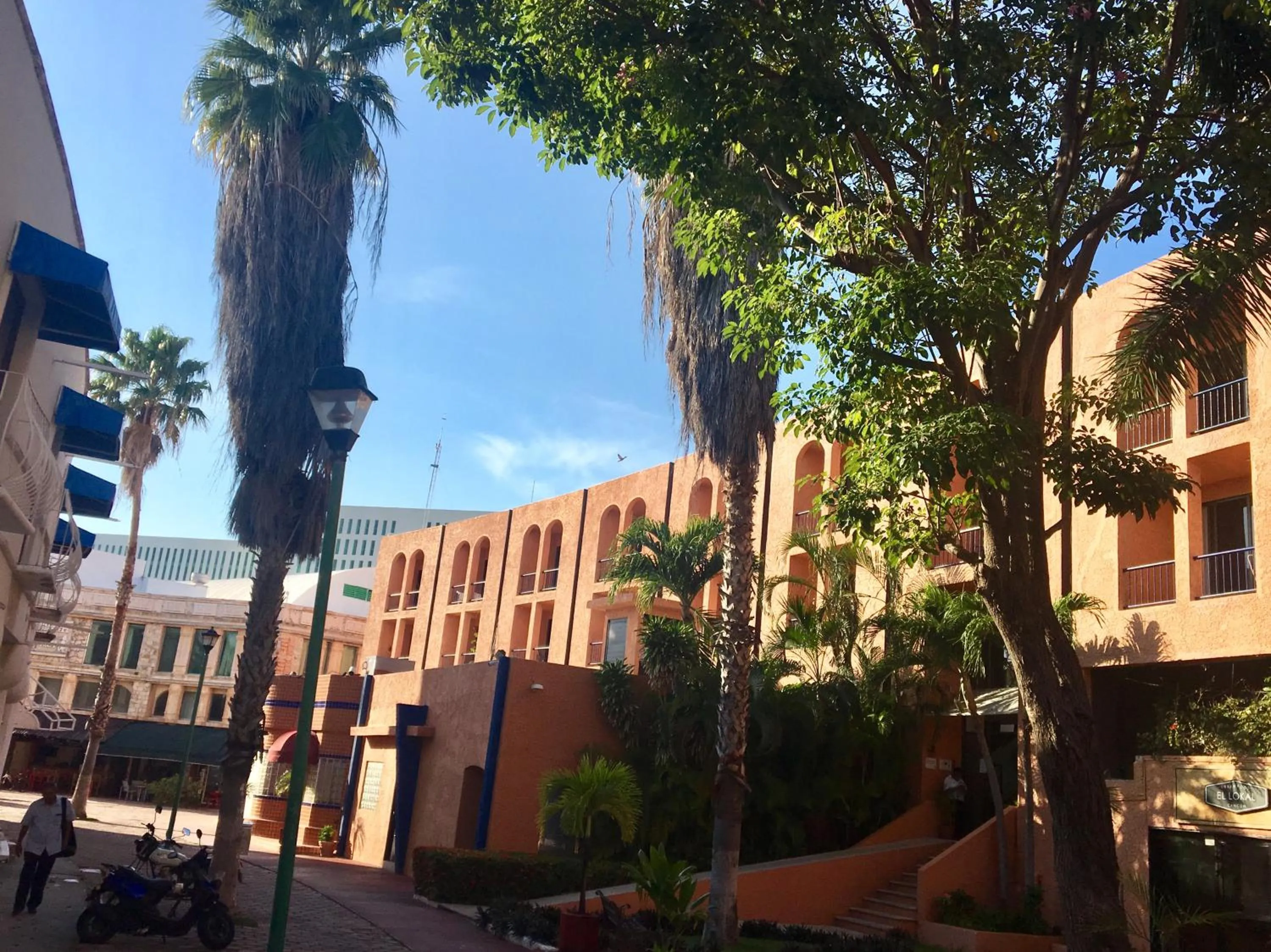 Property building in Cancún Suites Apartments - Hotel Zone