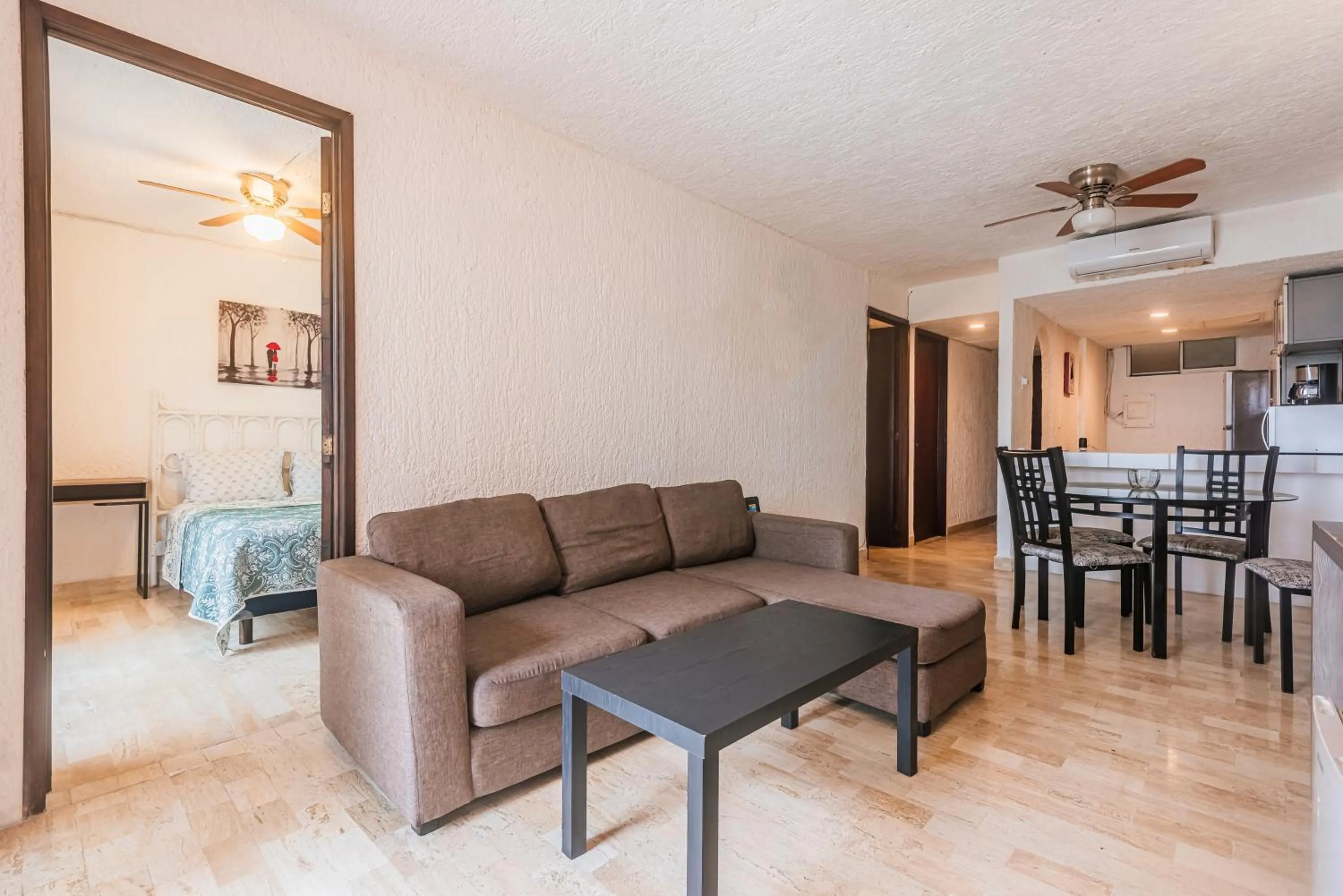 Living room in Cancún Suites Apartments - Hotel Zone