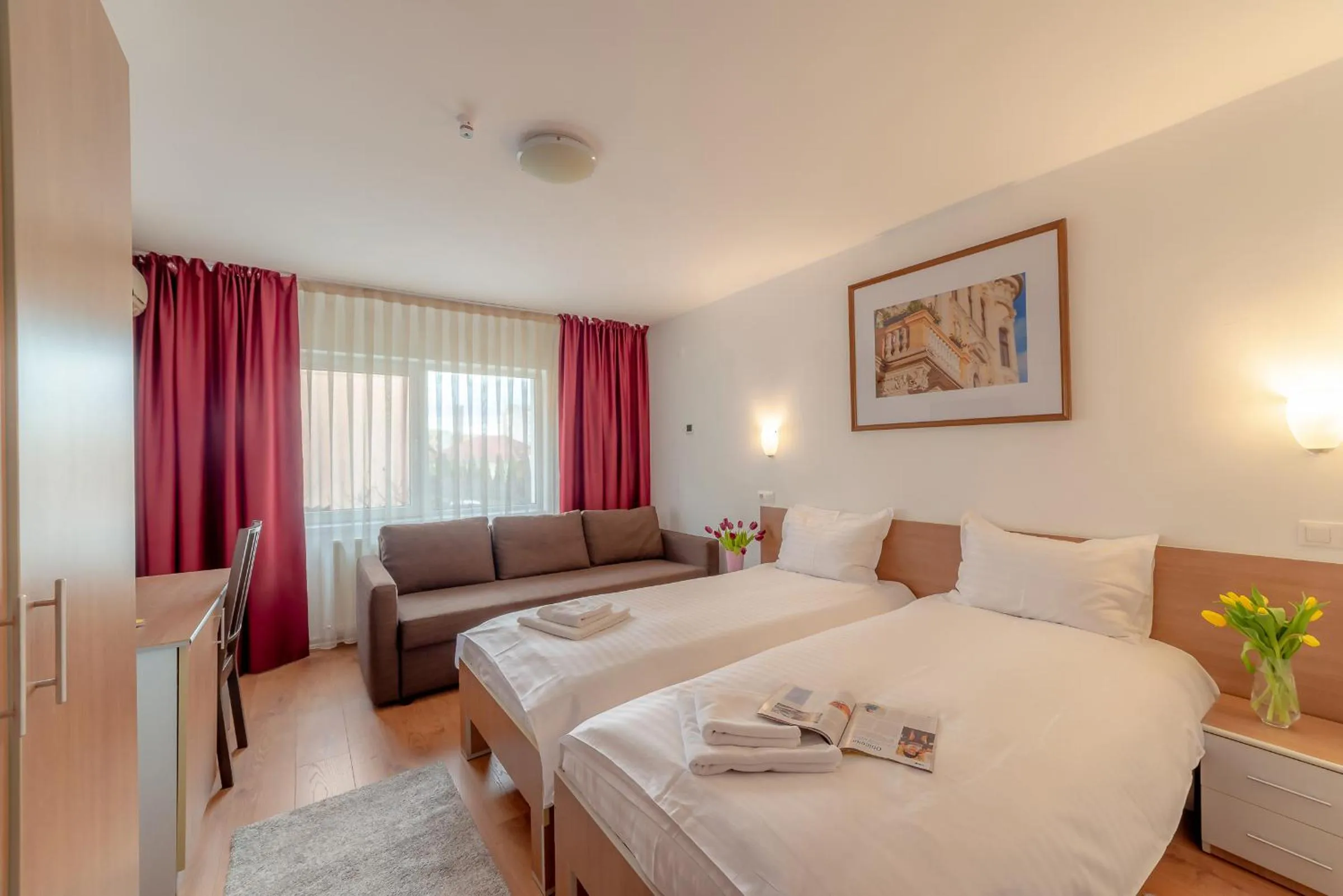 Photo of the whole room, Bed in Pension Cluj