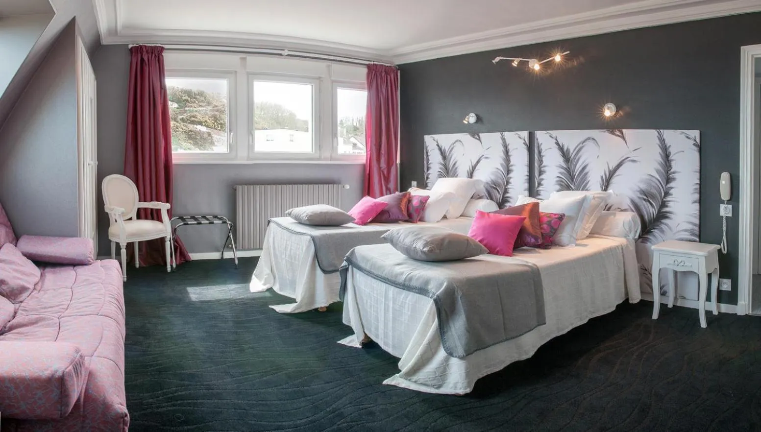 Photo of the whole room, Bed in Logis Hotel Du Casino Restaurant Le Mathelia