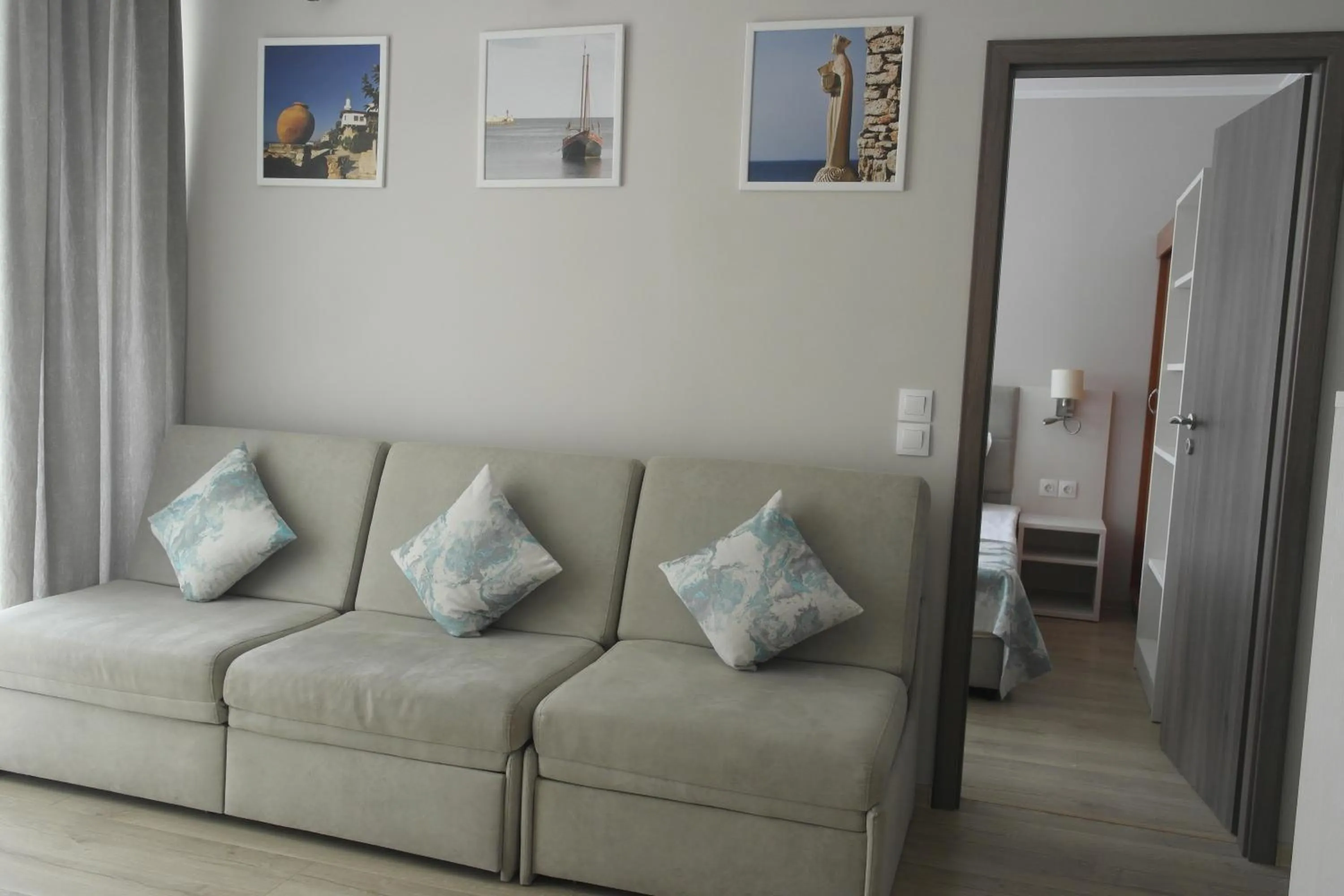 Living room in Helios Hotel