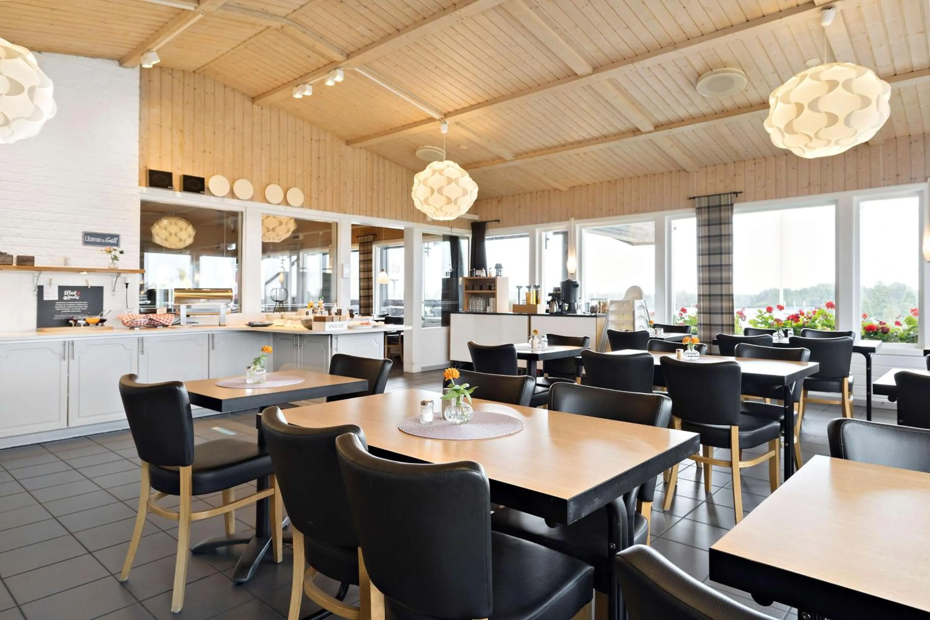 Breakfast in Sure Hotel by Best Western Lagan